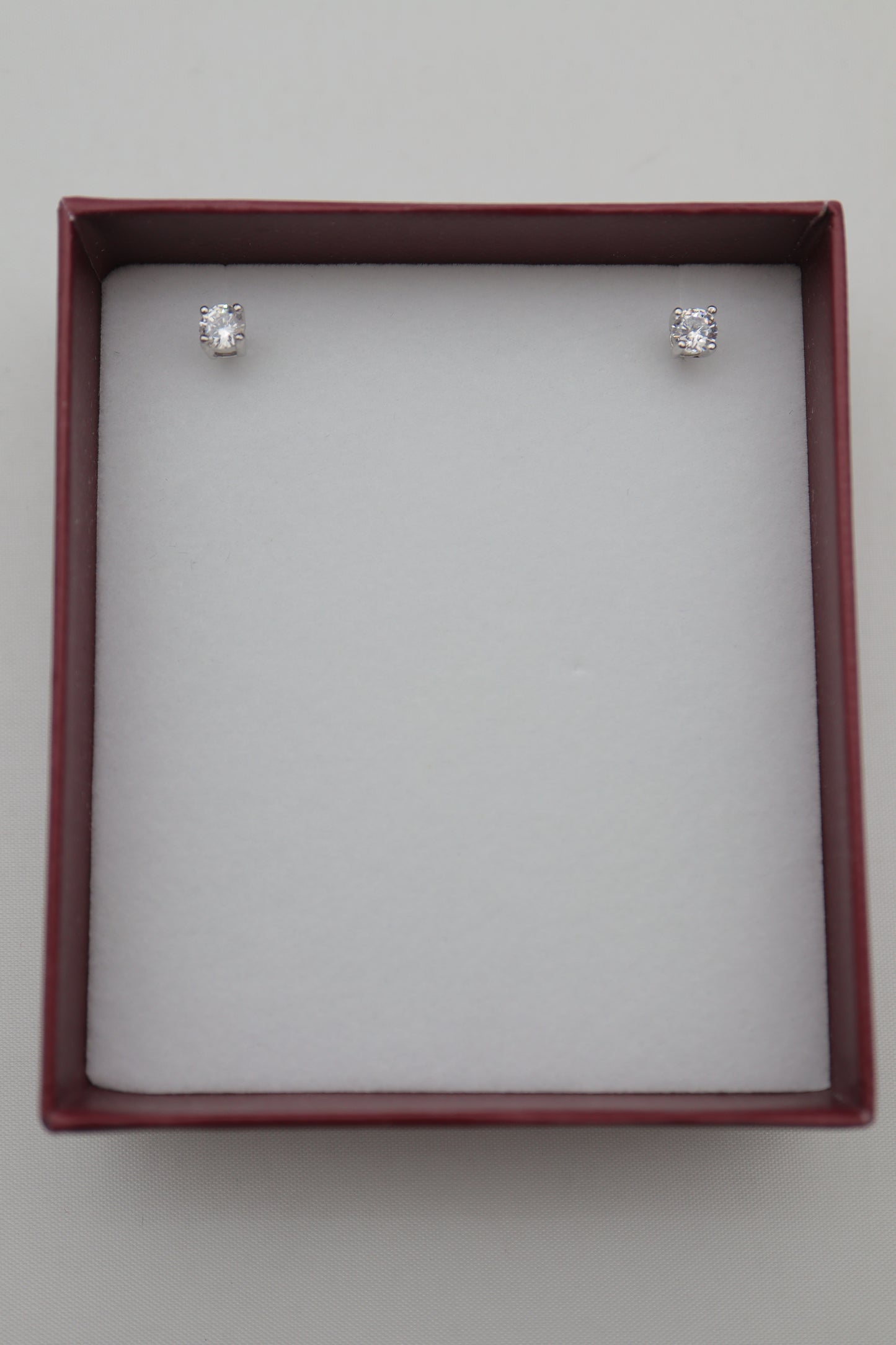 SILVER EAR STUDS GE223