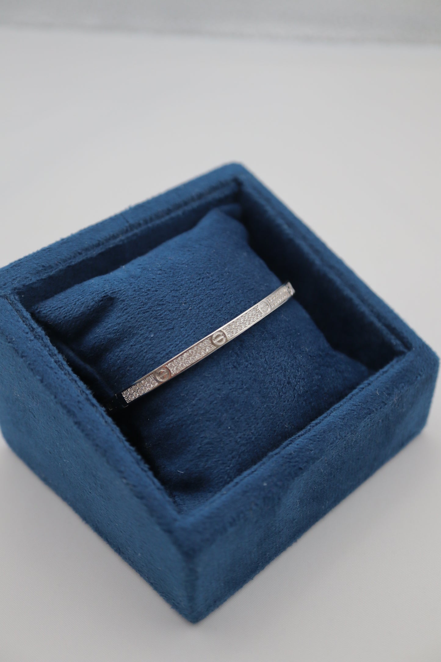 CARTIER BANGLE BRACELET SB014