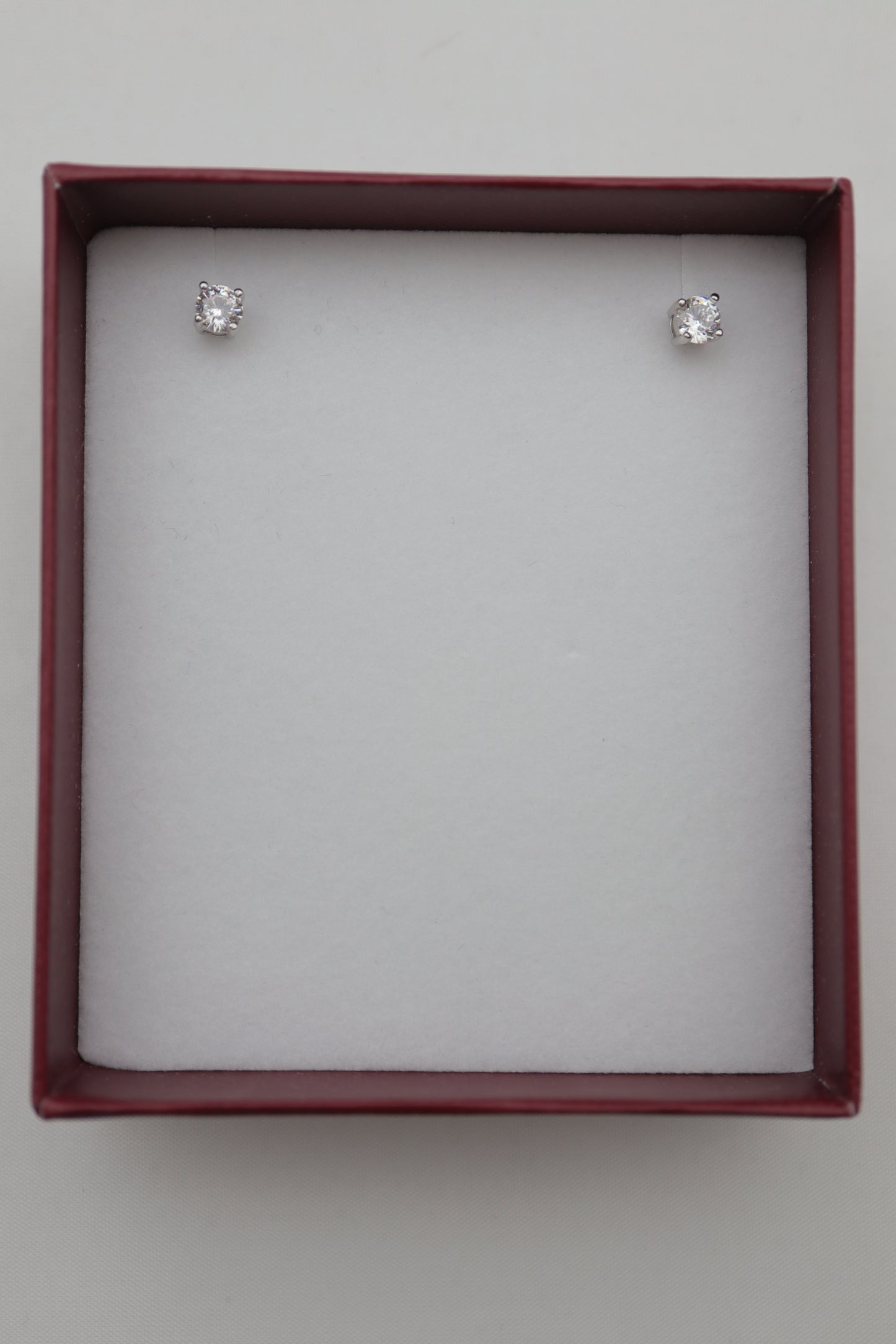 SILVER EAR STUDS GE331