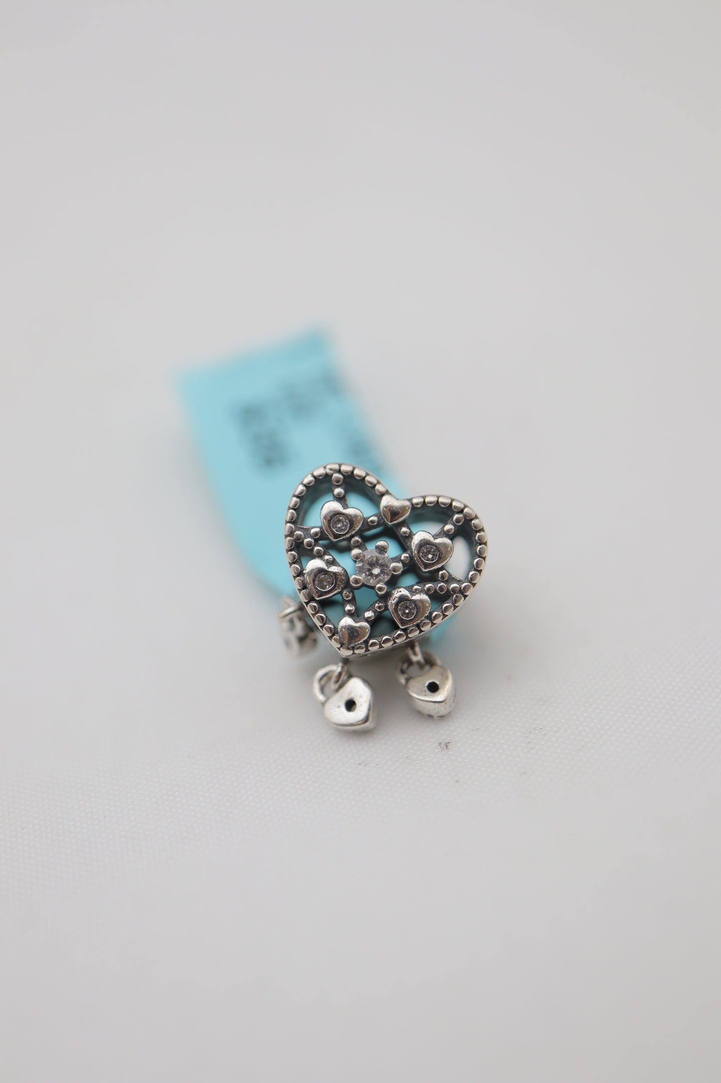 PANDORA HEART CHARM PC368