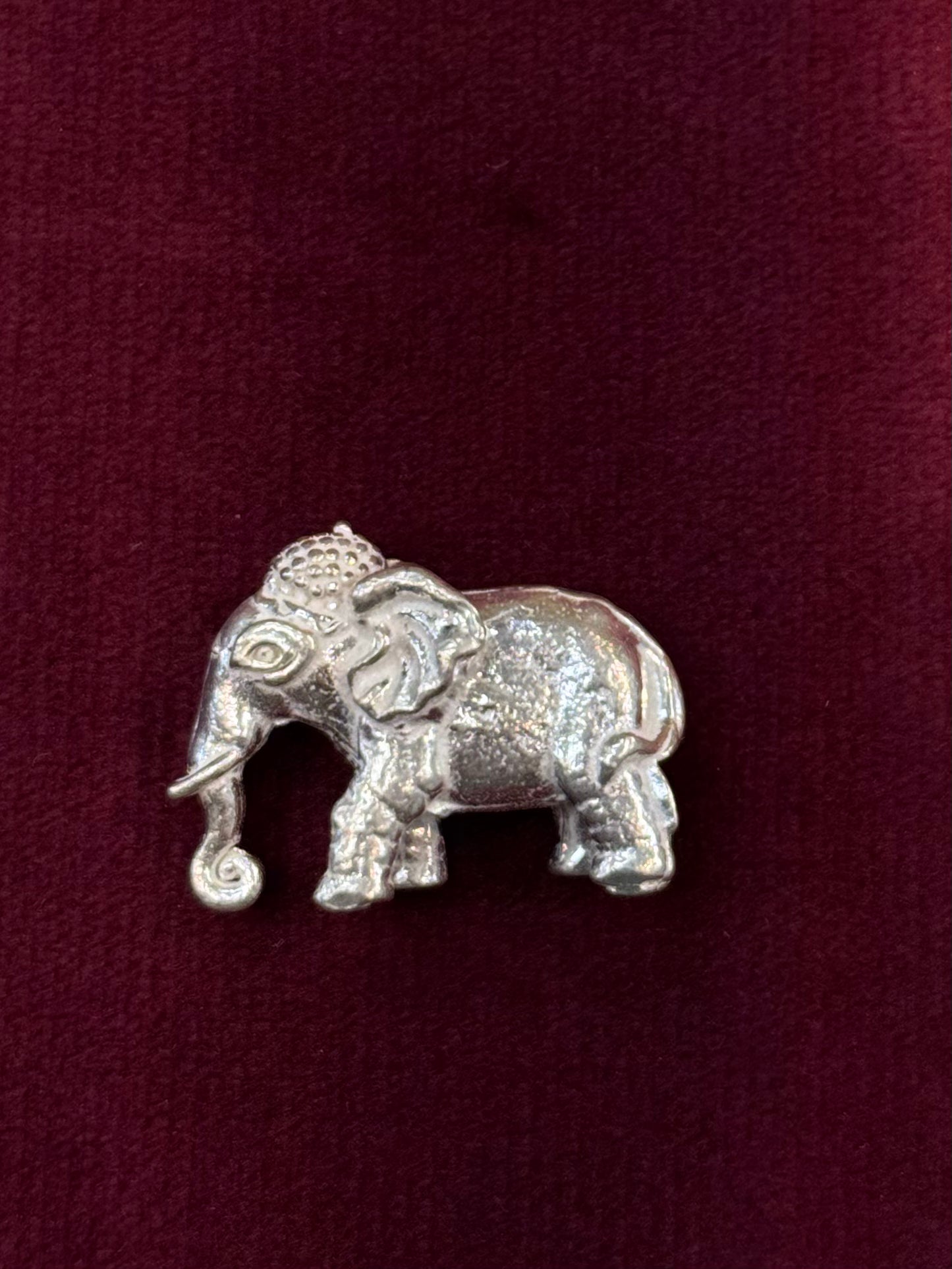 PURE SILVER ELEPHANT PI074