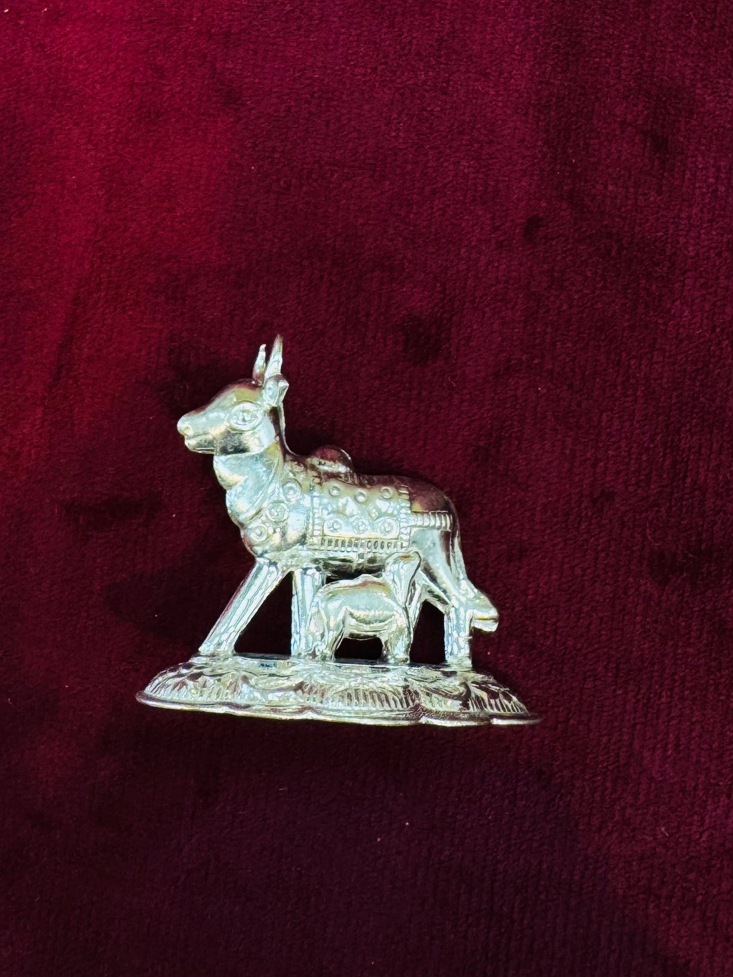 PURE SILVER COW AND CALF PI070