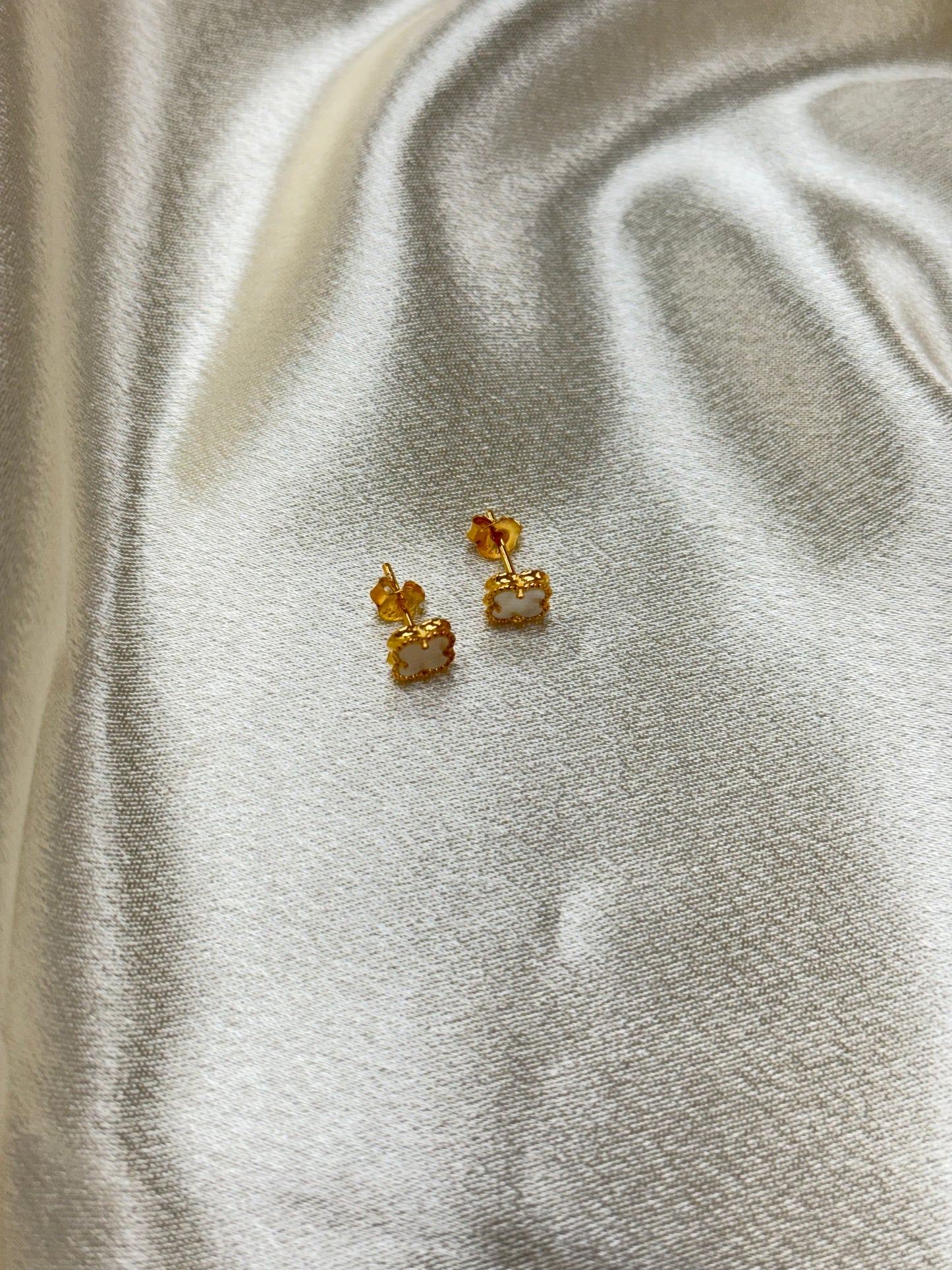 SILVER GOLD PLATED EARSTUDS GPI047