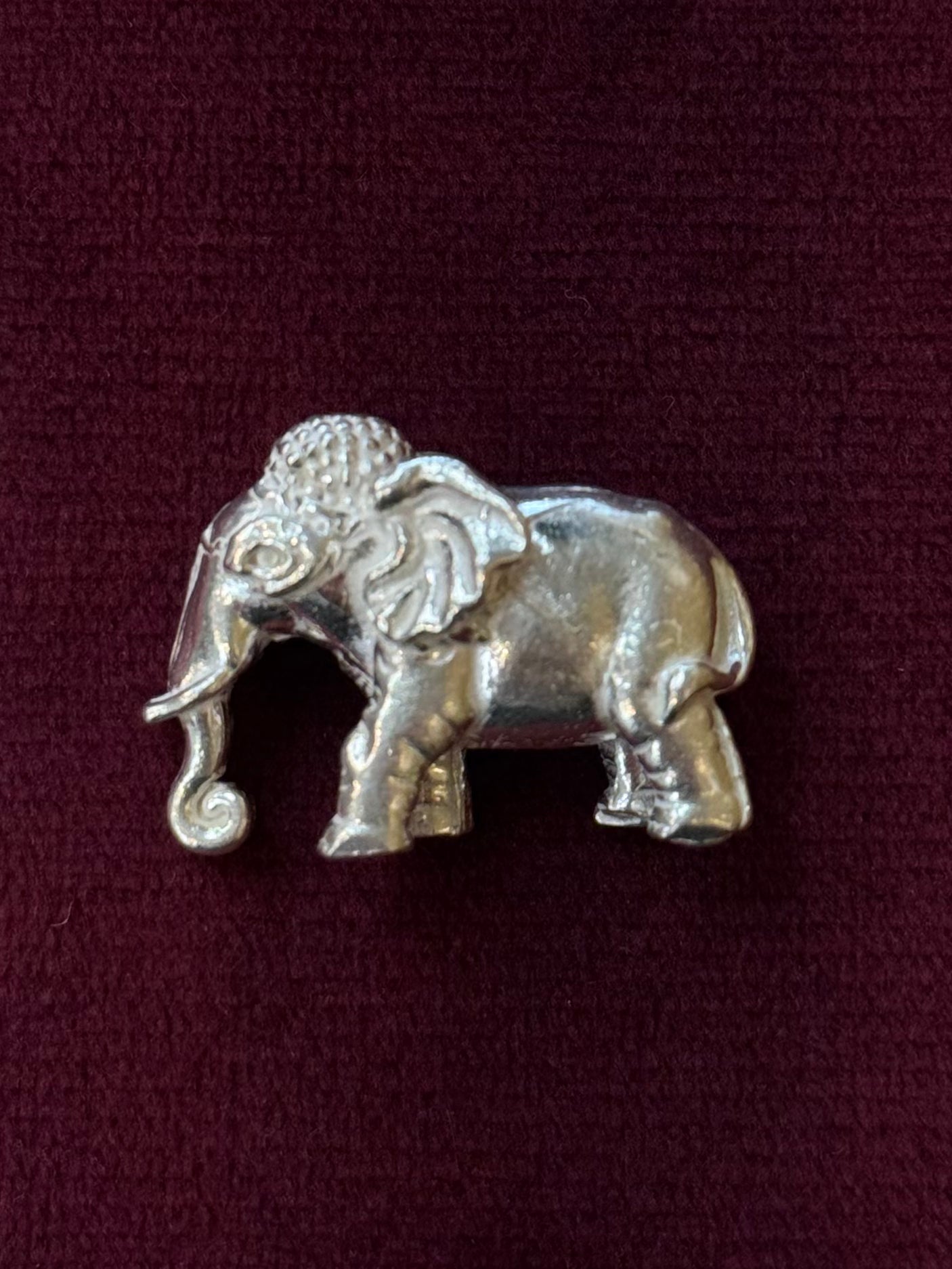 PURE SILVER ELEPHANT PI075