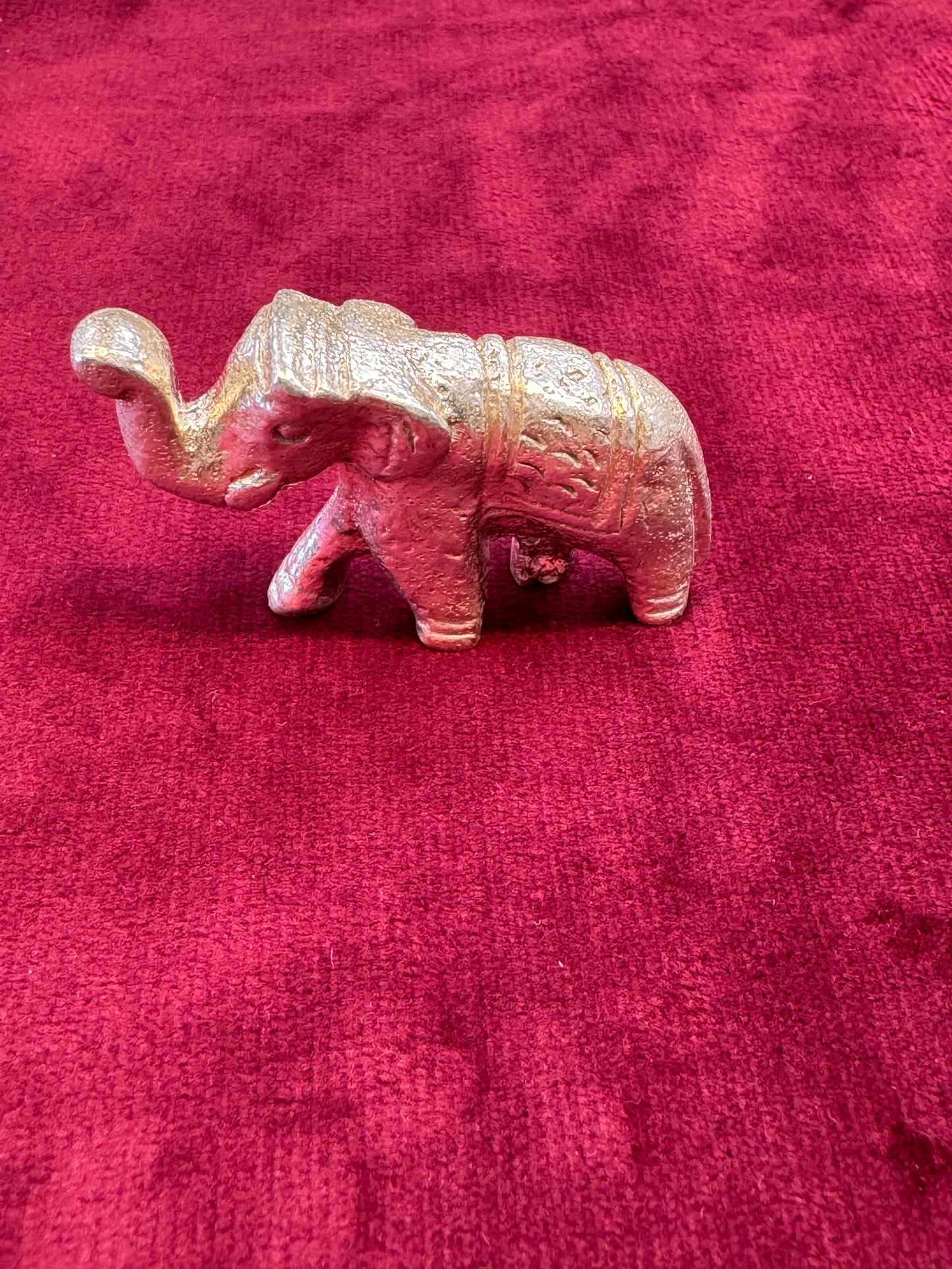 PURE SILVER ELEPHANT PI056