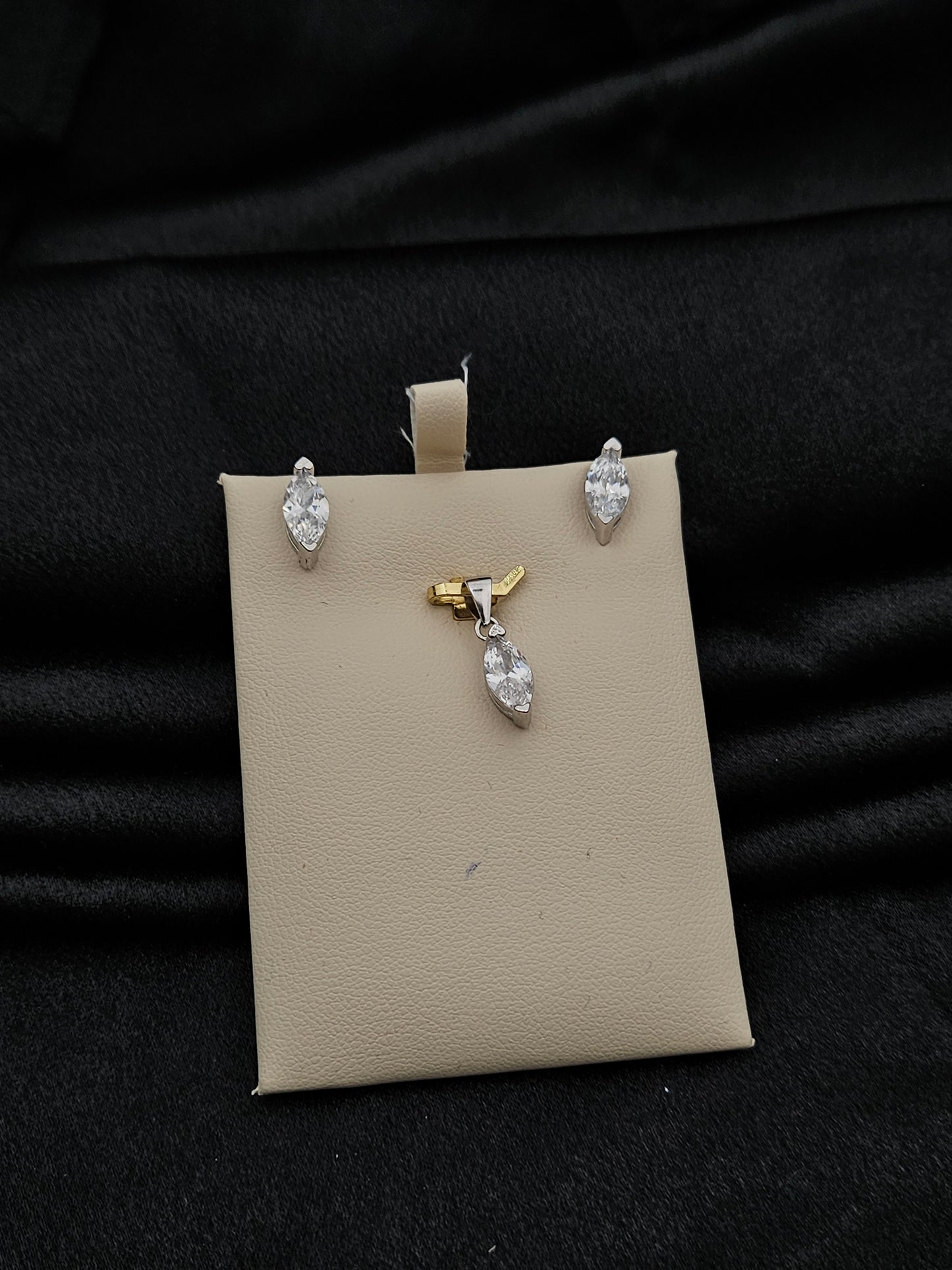 SILVER PENDANT SET PS007