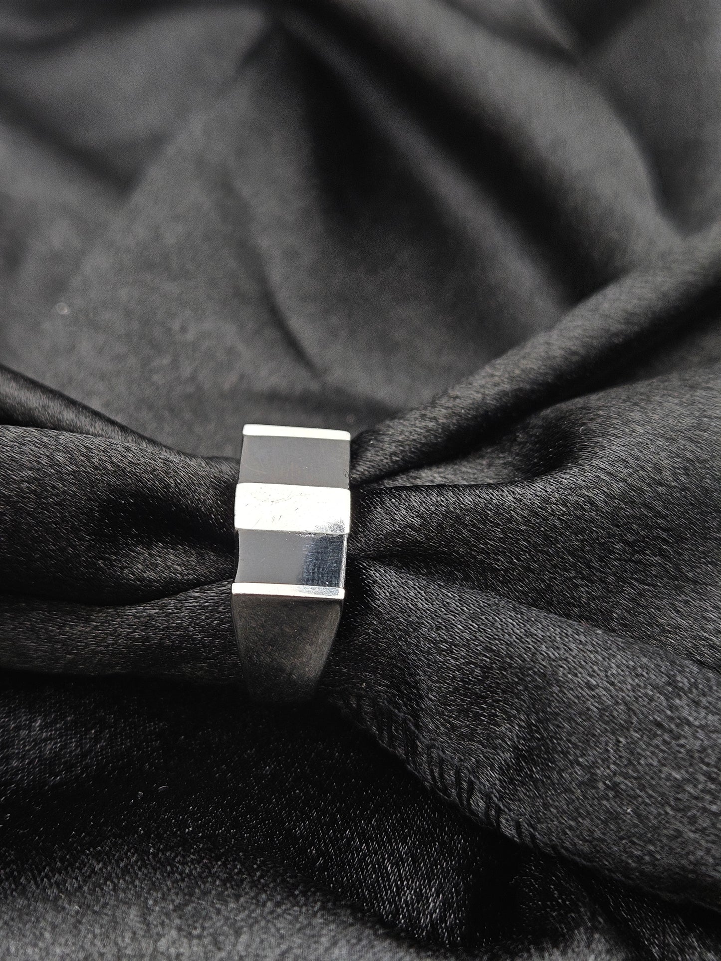 BOYS SILVER RING SIZE 10 BR033