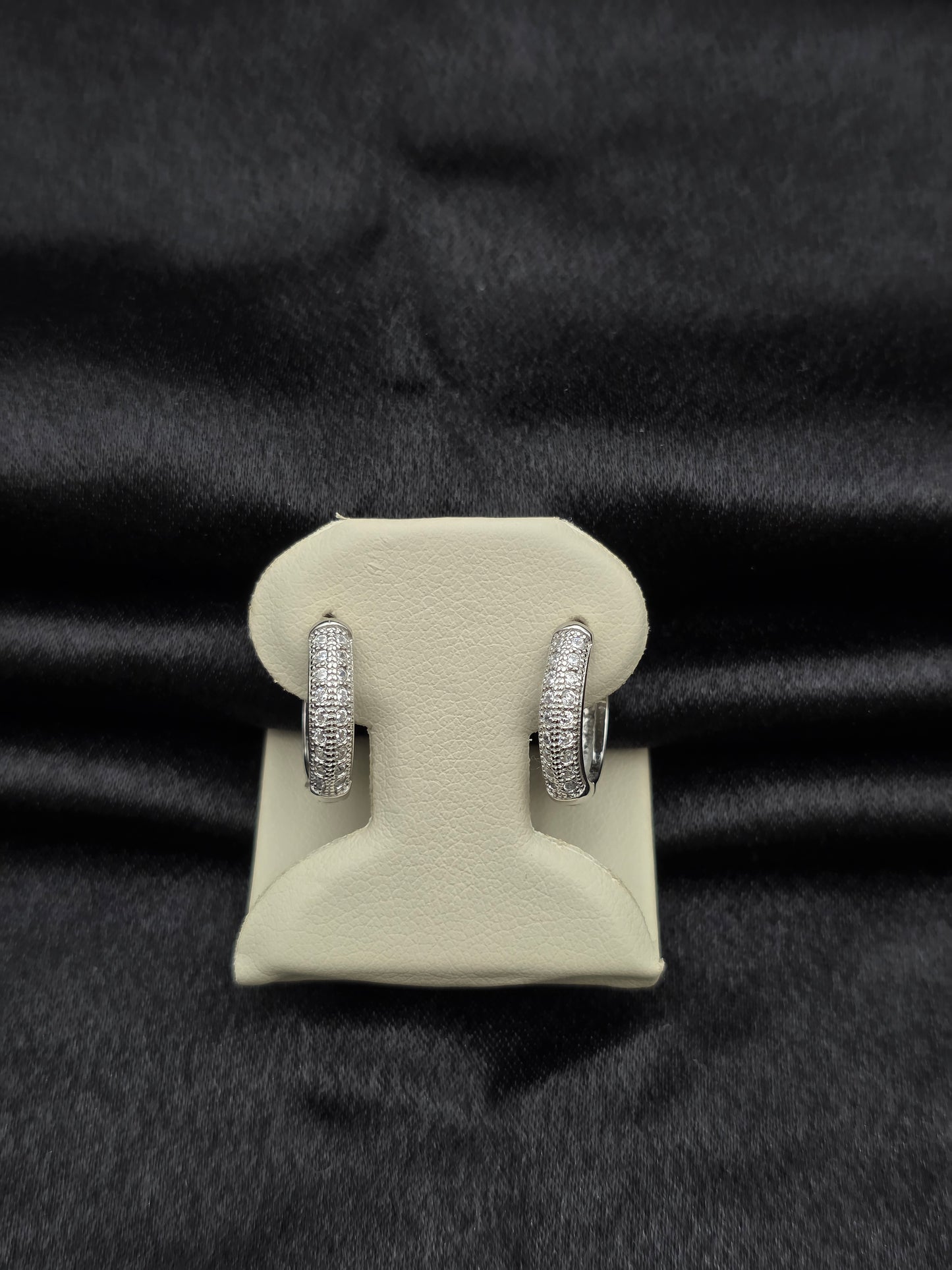 SILVER HOOPS GH098