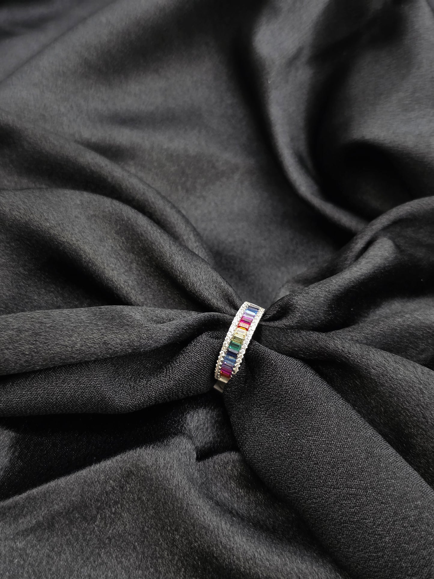 SILVER RING SIZE 8 GR166