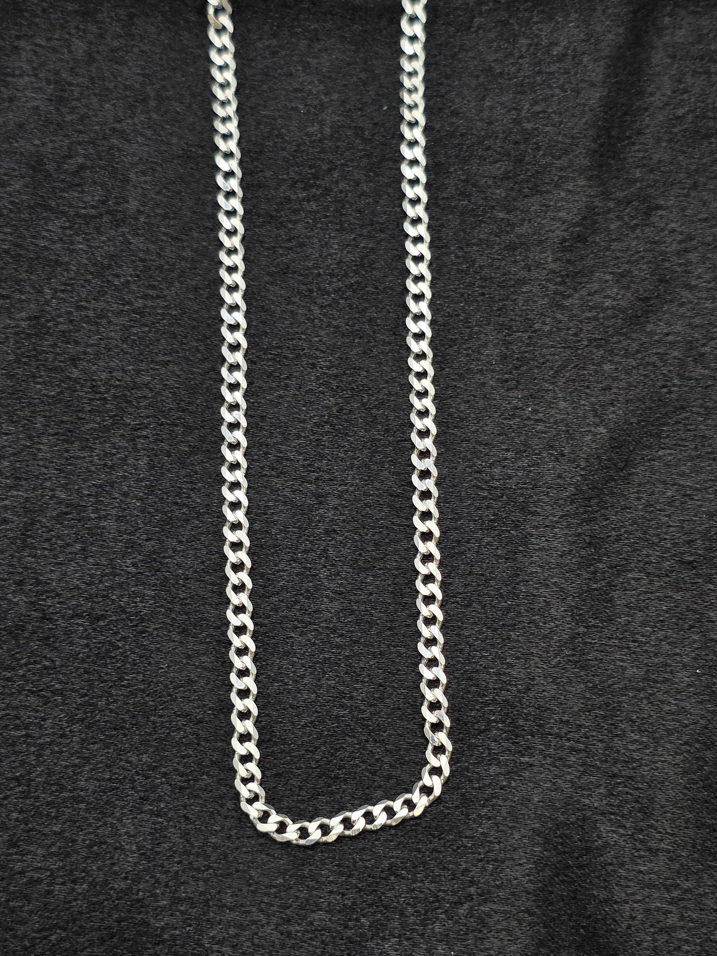 BOYS SILVER CHAIN 20 INCH BC029