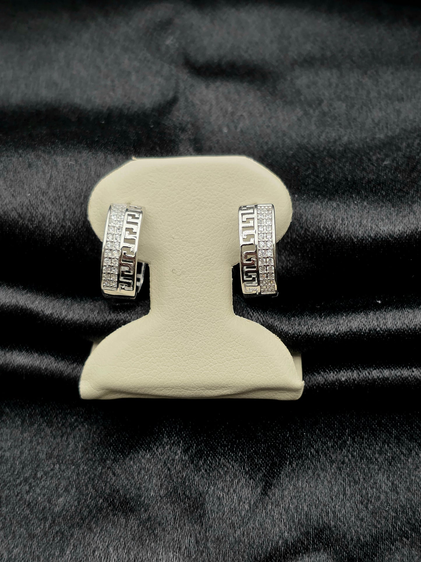 SILVER HOOPS GH130