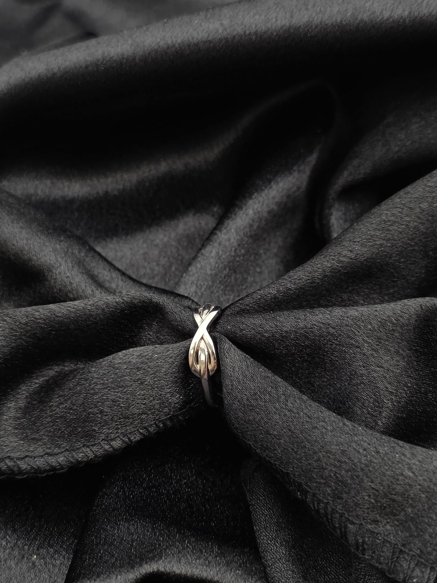 SILVER RING SIZE 8 GR168