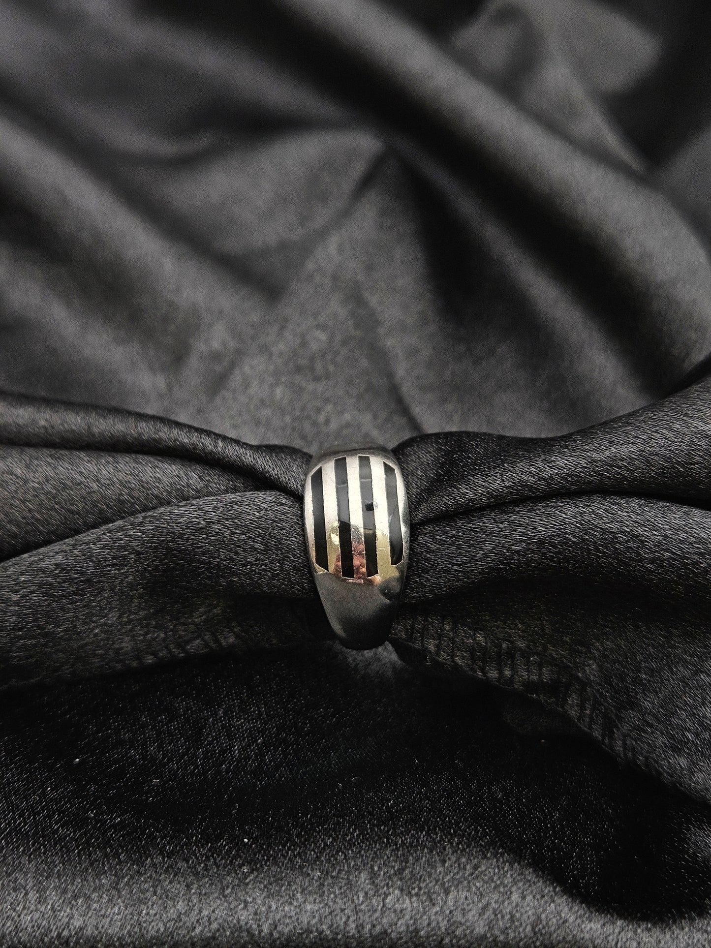 BOYS SILVER RING SIZE 10 BR035