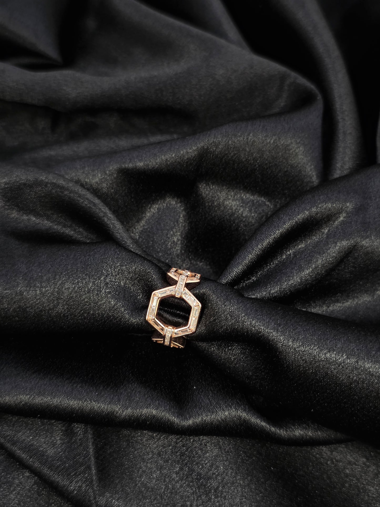SILVER RING SIZE 6 GR054