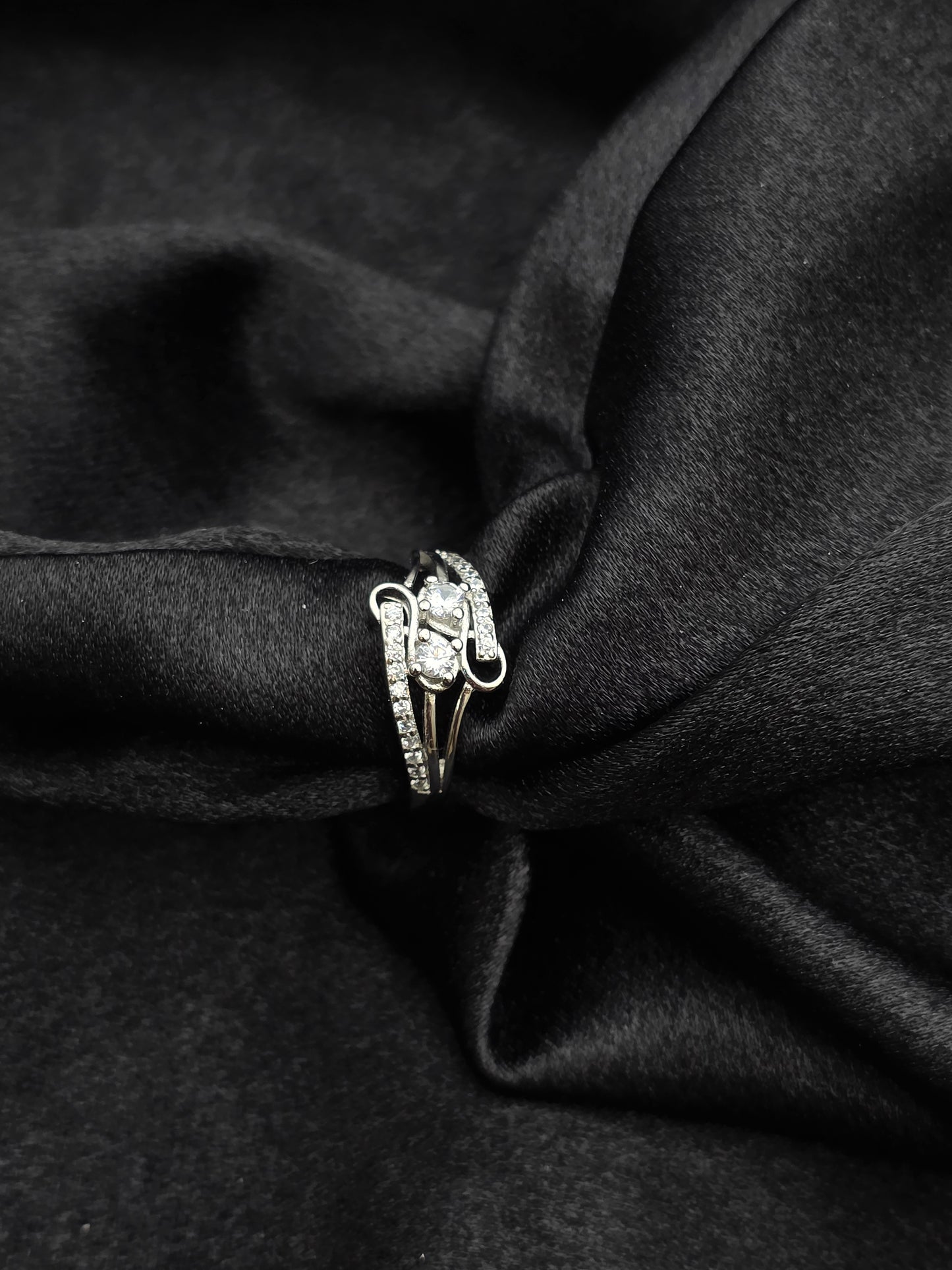 SILVER RING SIZE 6 GR504