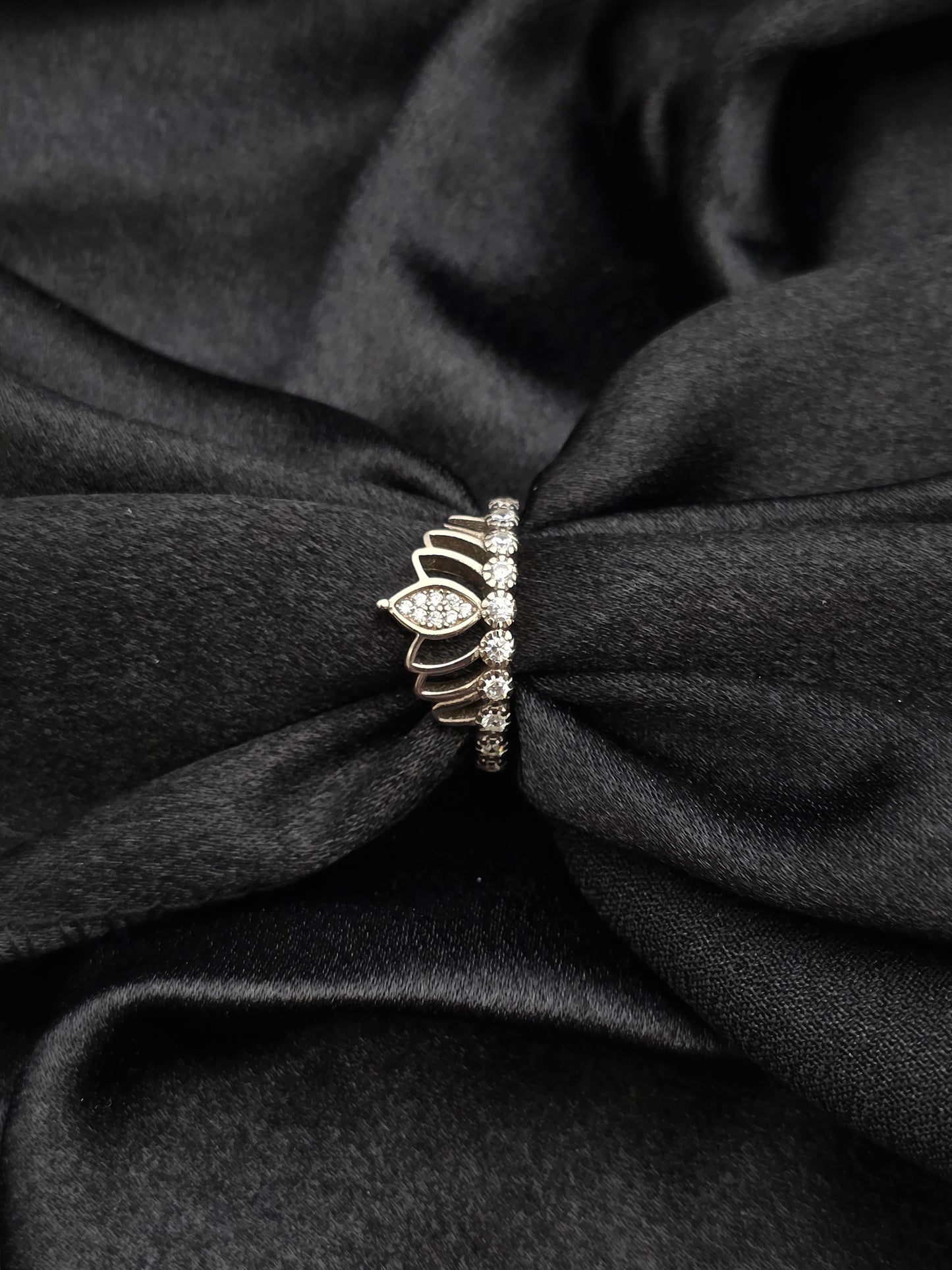 SILVER RING SIZE 7 GR292