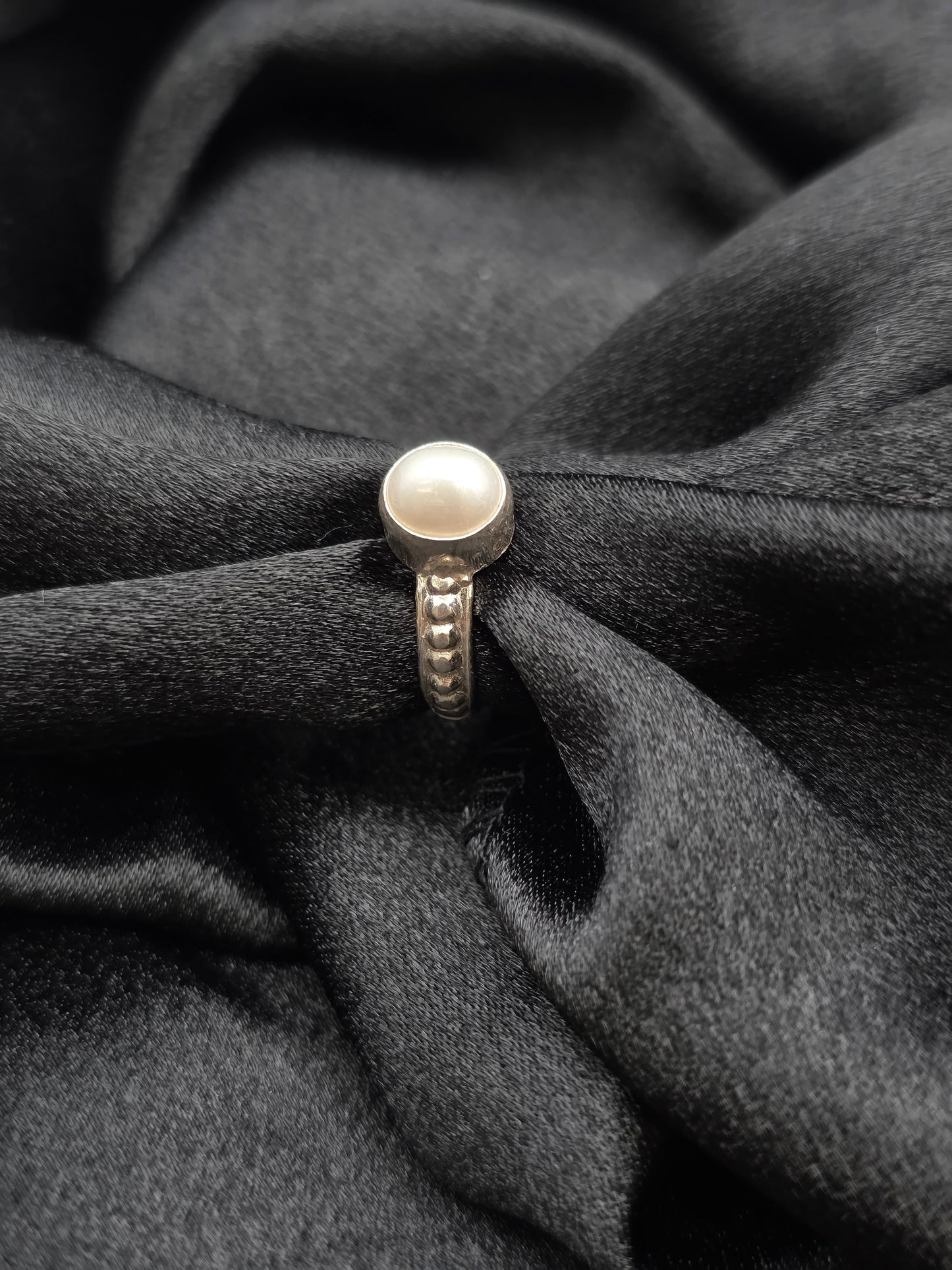 PEARL SILVER RING SIZE 5 GR325