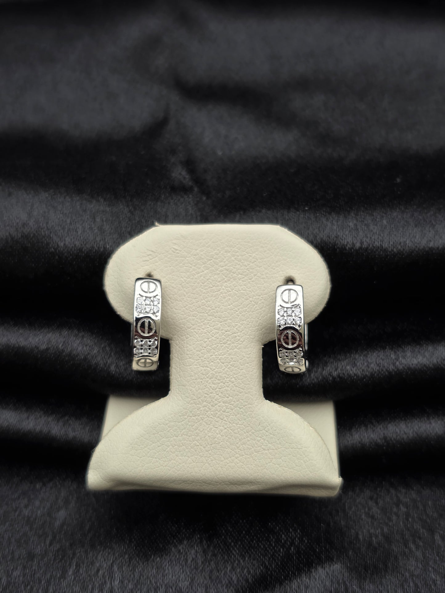 SILVER HOOPS GH051