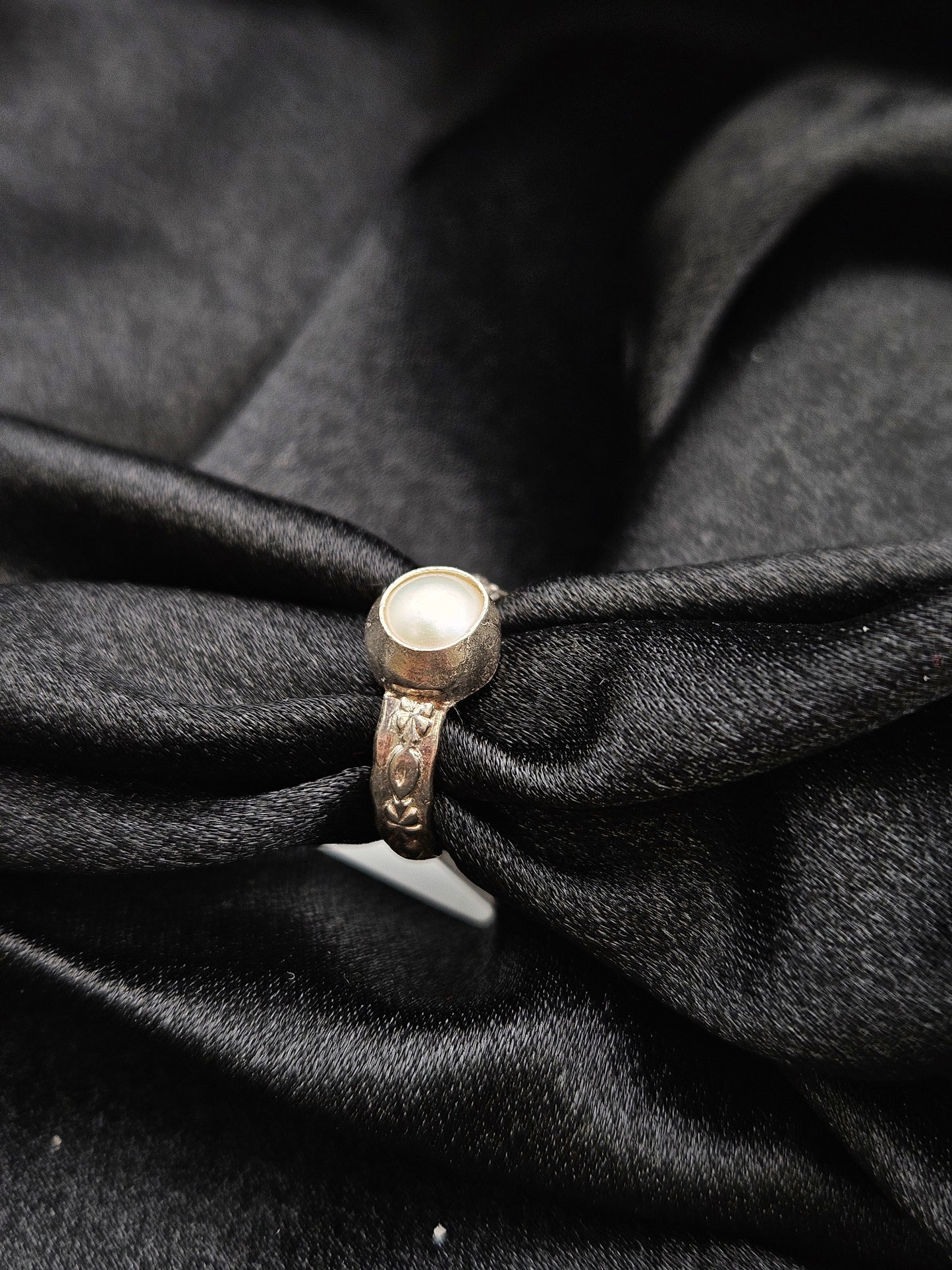 PEARL SILVER RING SIZE 3 GR307