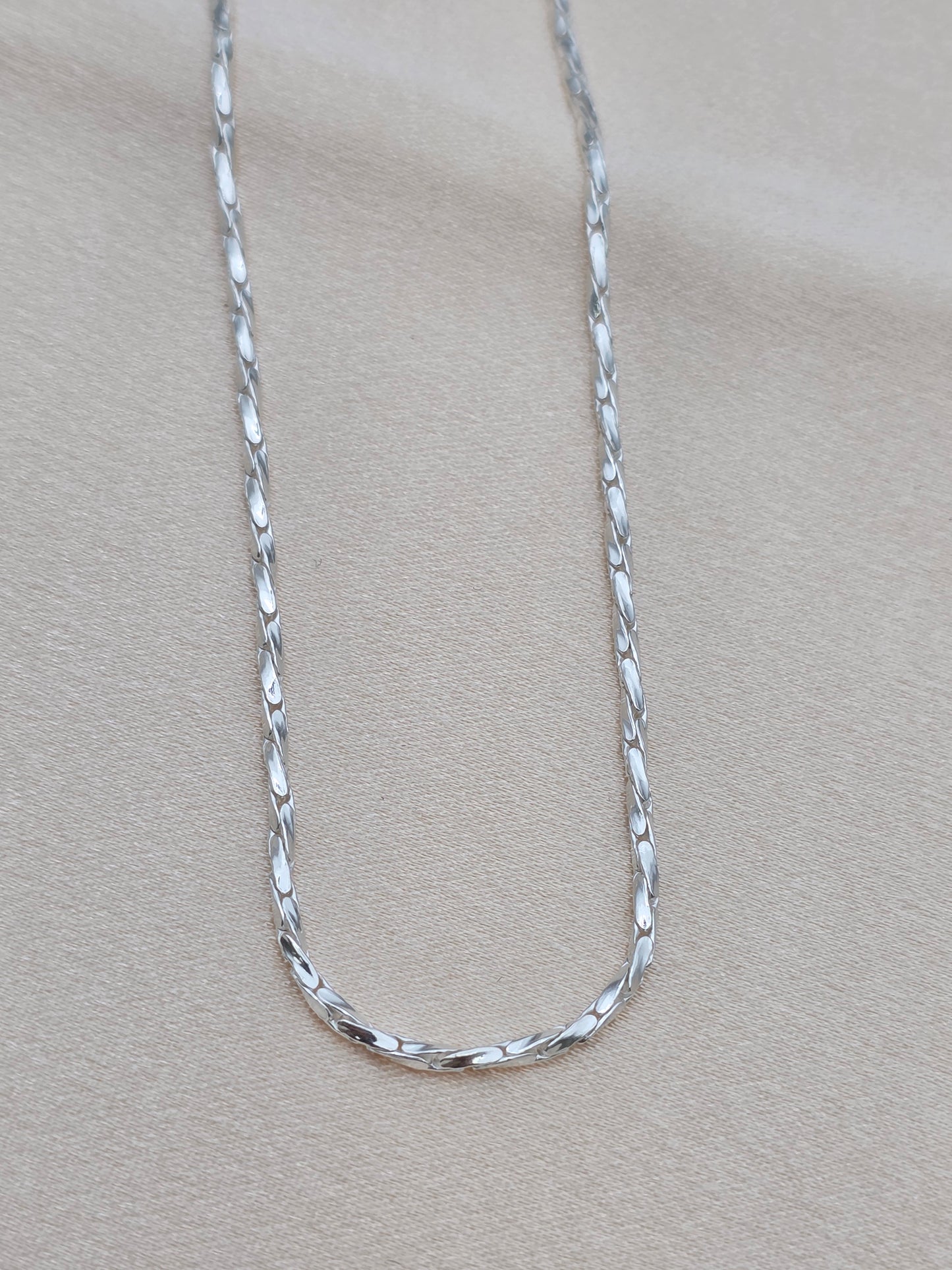 SILVER CHAIN 18 INCH LC074