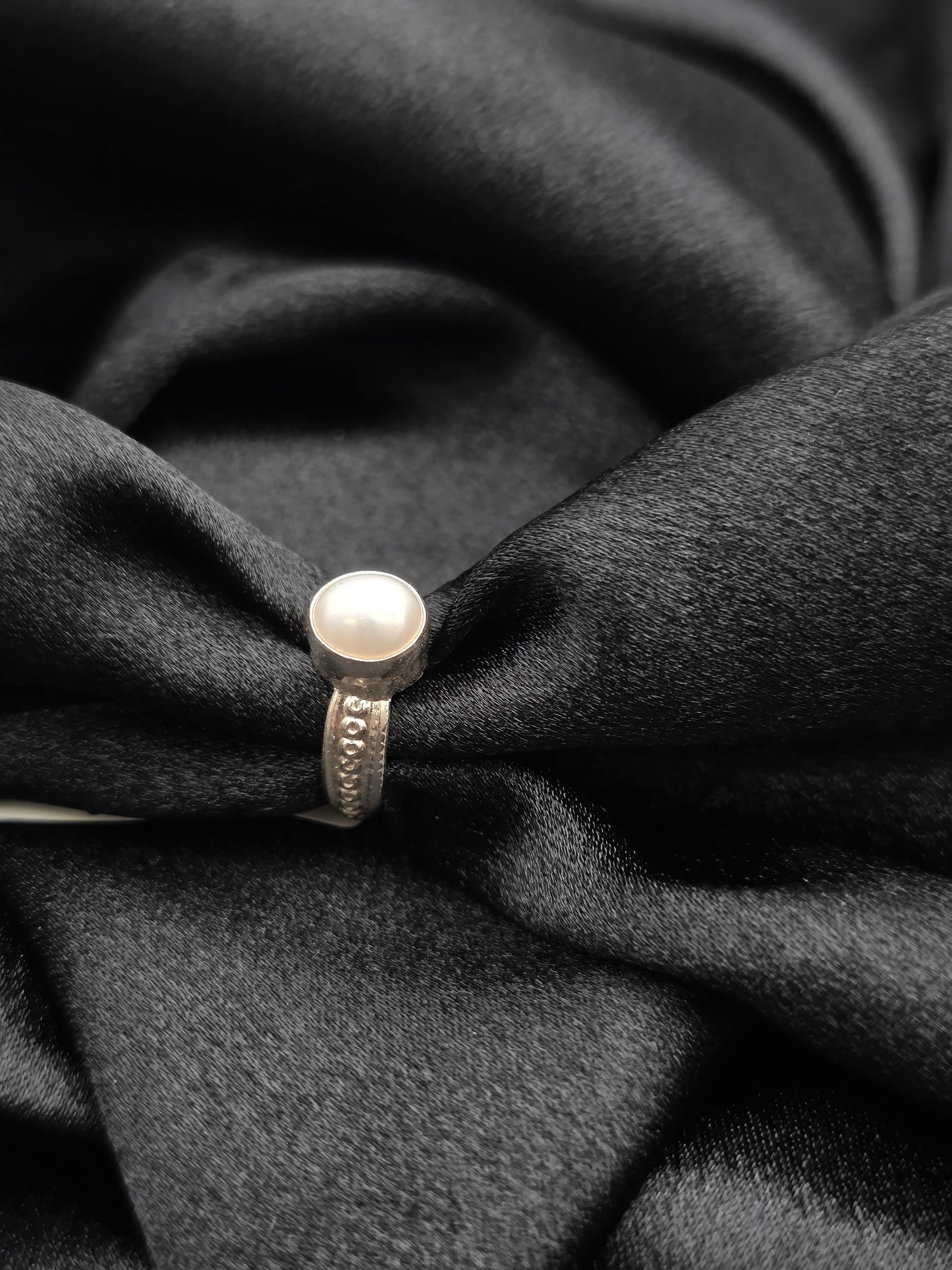PEARL SILVER RING SIZE 5 GR318