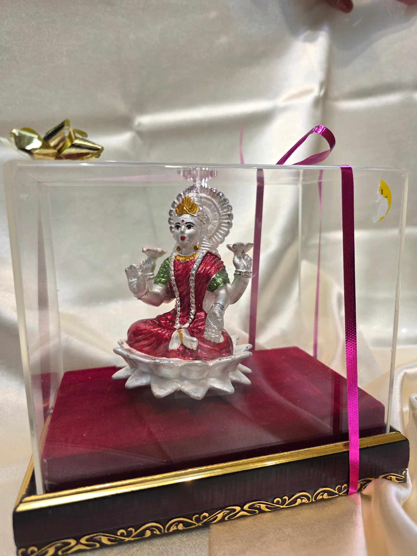 GODDESS LAXMI PURE SILVER IDOL SE020