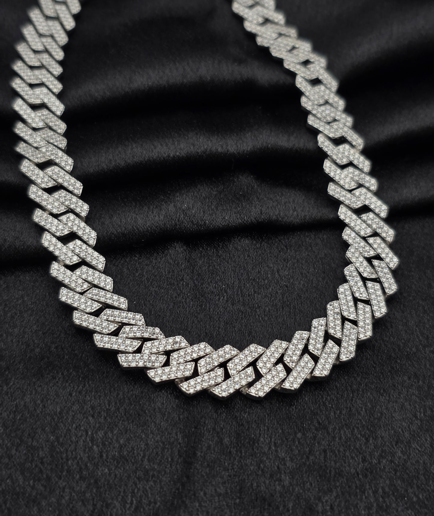 ICED 925 SILVER CHAIN IC008