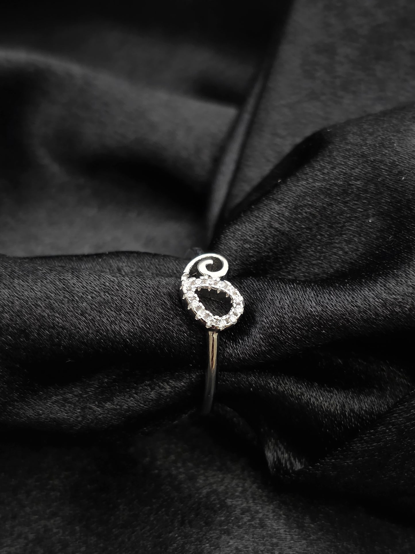 SILVER RING SIZE 7 GR524