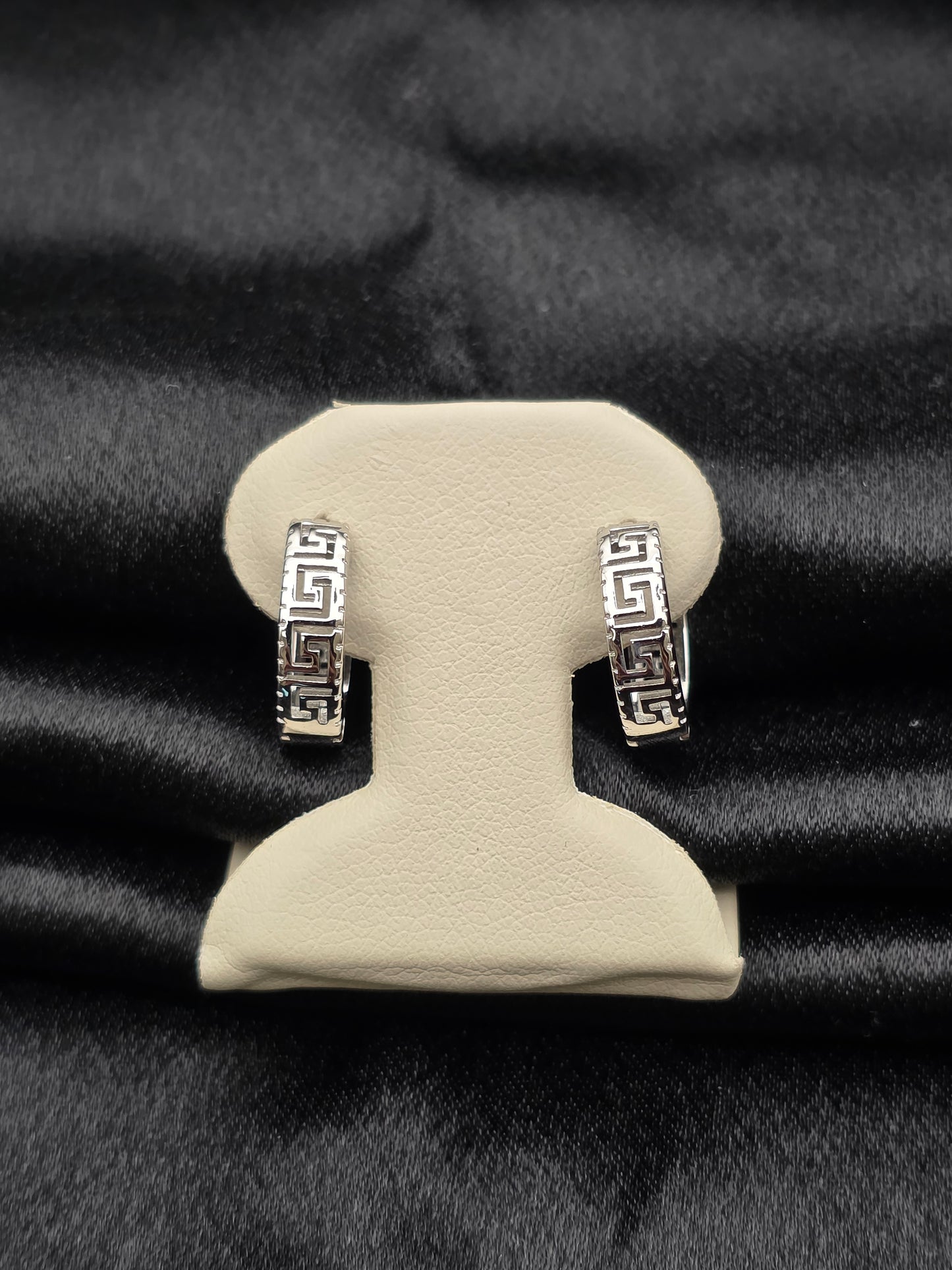 SILVER HOOPS GH177