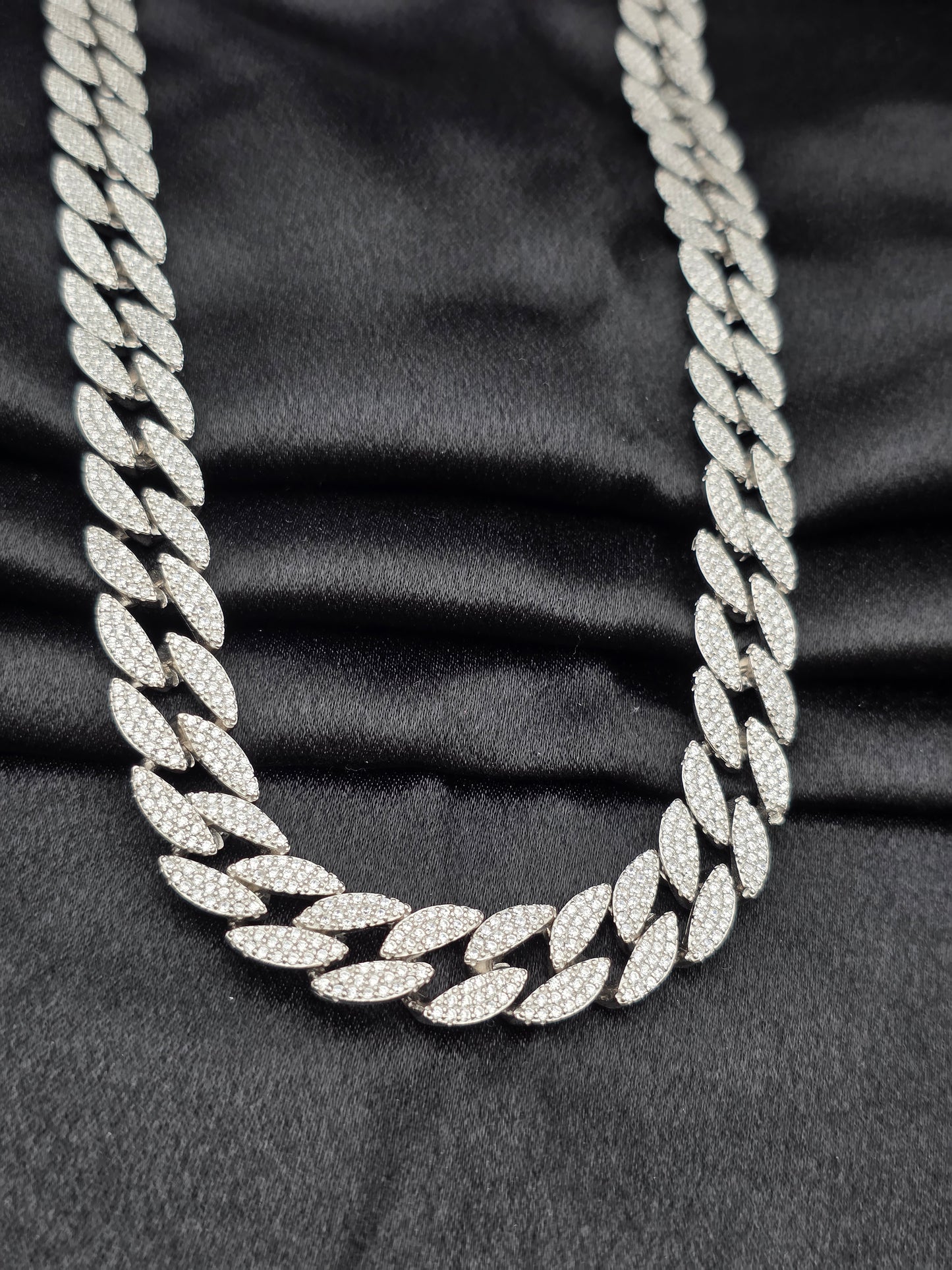 ICED 925 SILVER CHAIN IC013