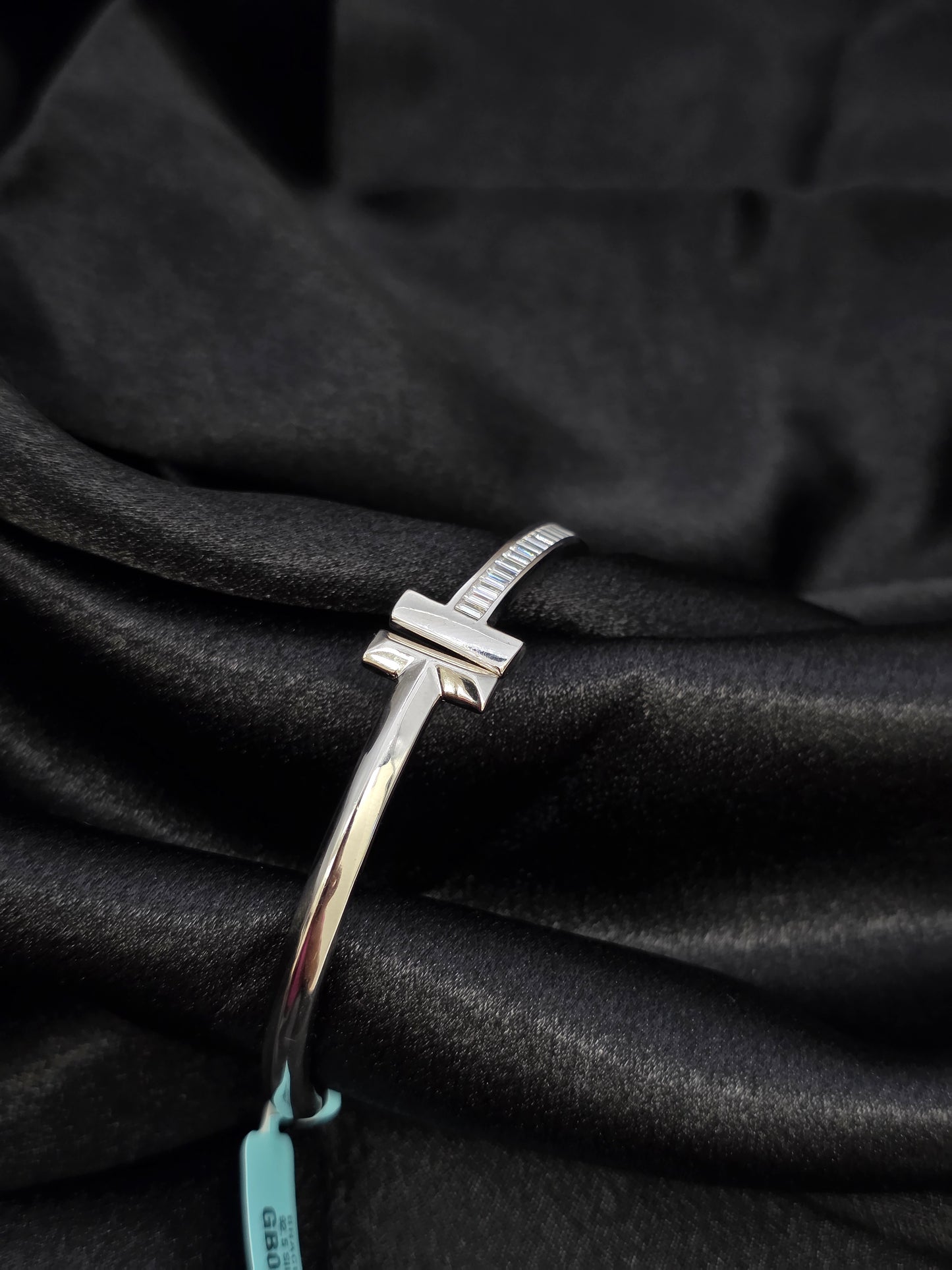 SILVER BANGLE BRACELET 2.3 INCH GB031