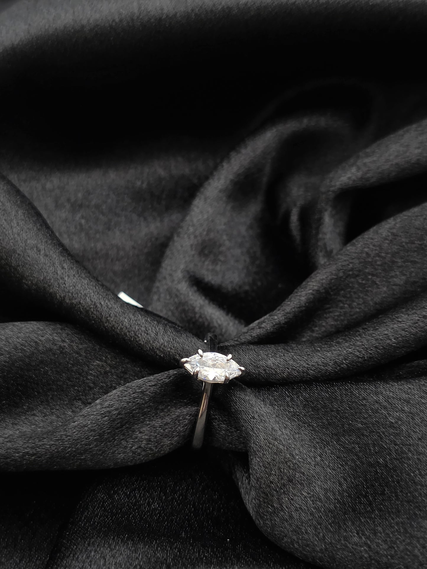 SILVER RING SIZE 7 GR272
