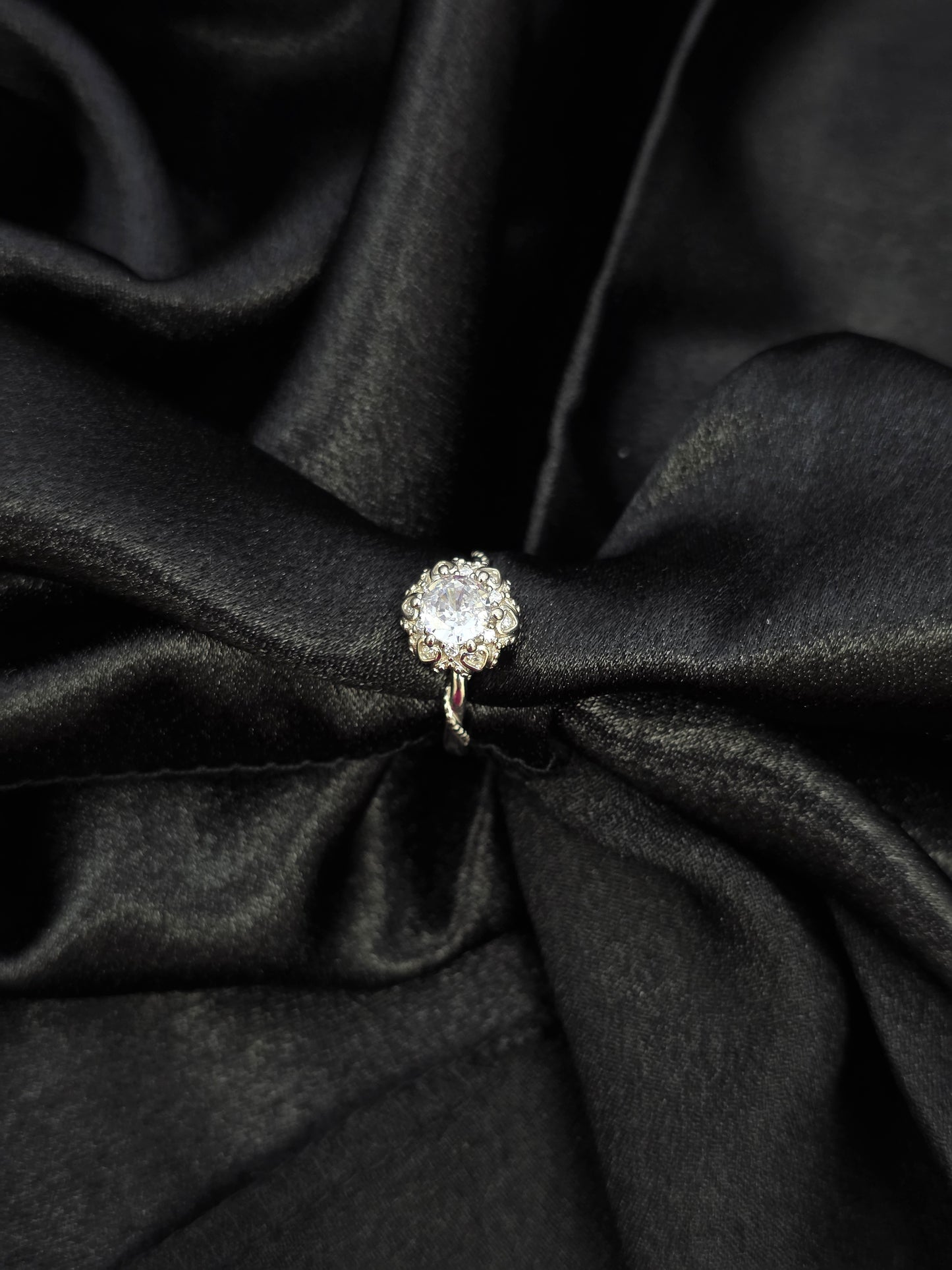 SILVER RING SIZE 6 GR068