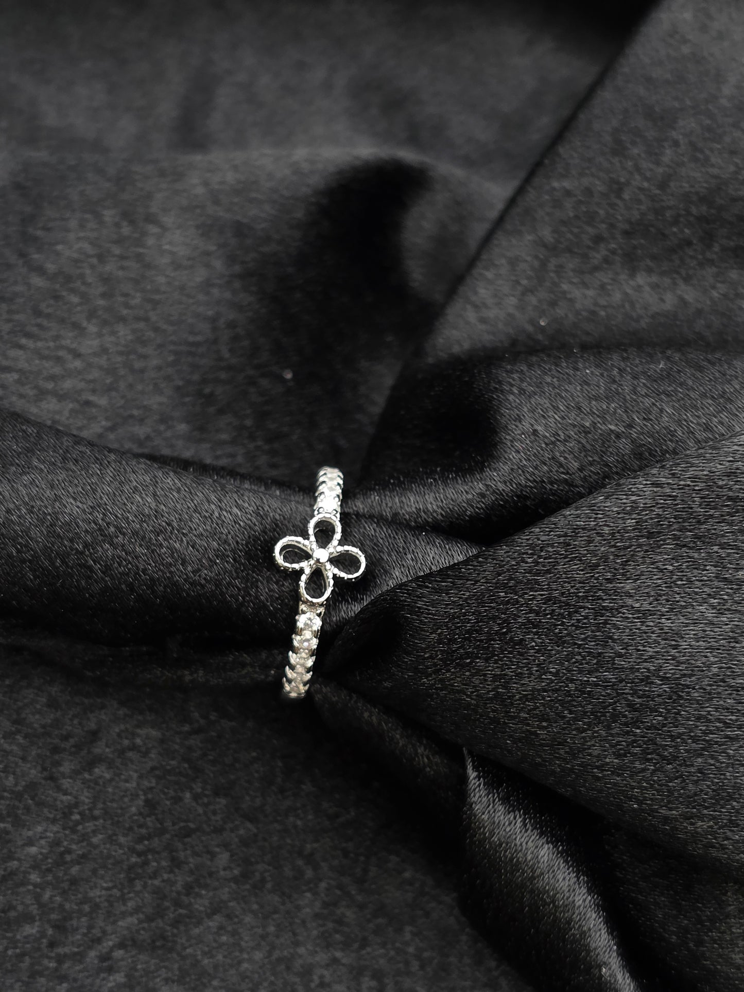 SILVER RING SIZE 5 GR499