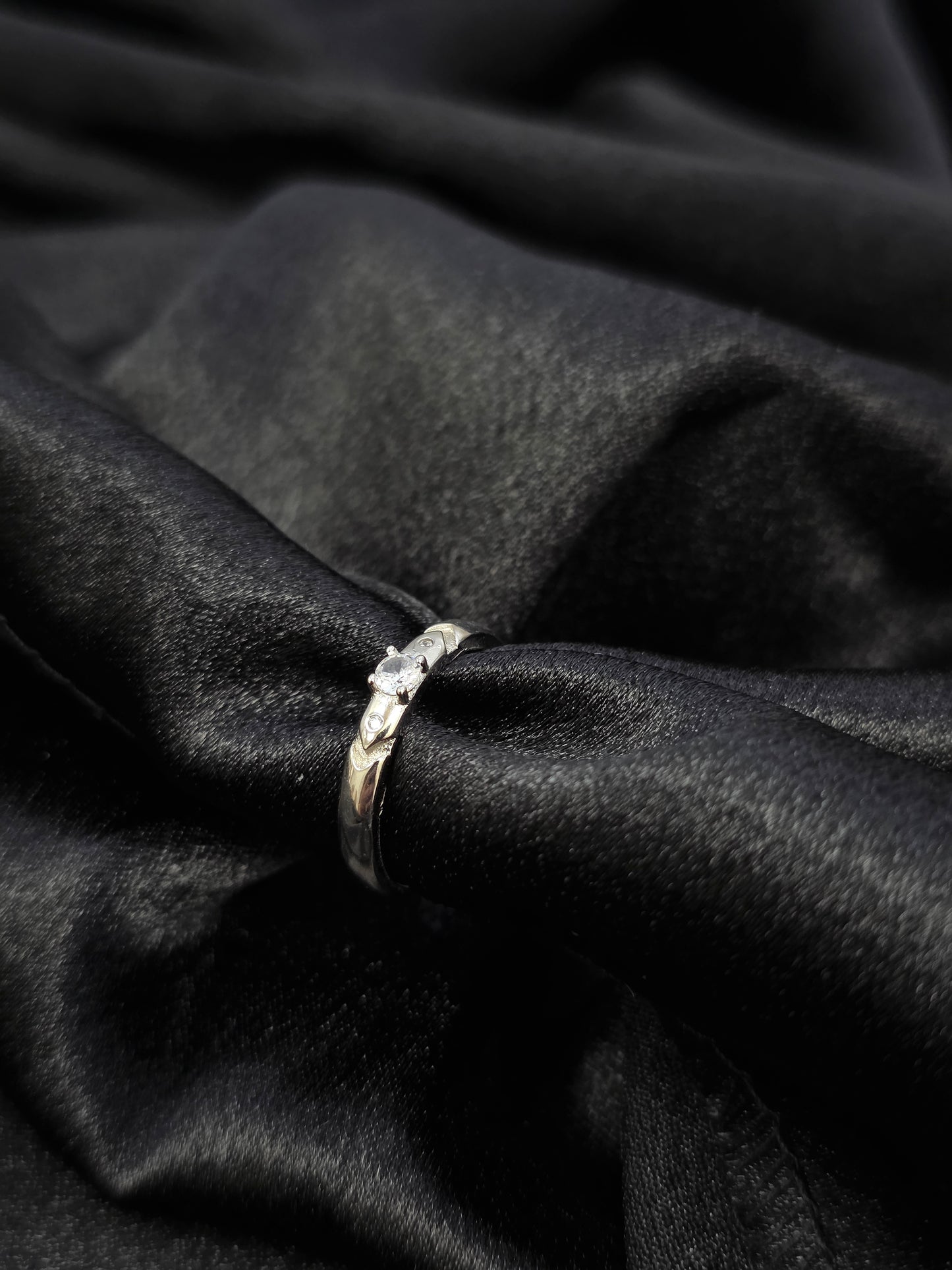 SILVER RING SIZE 6 GR210