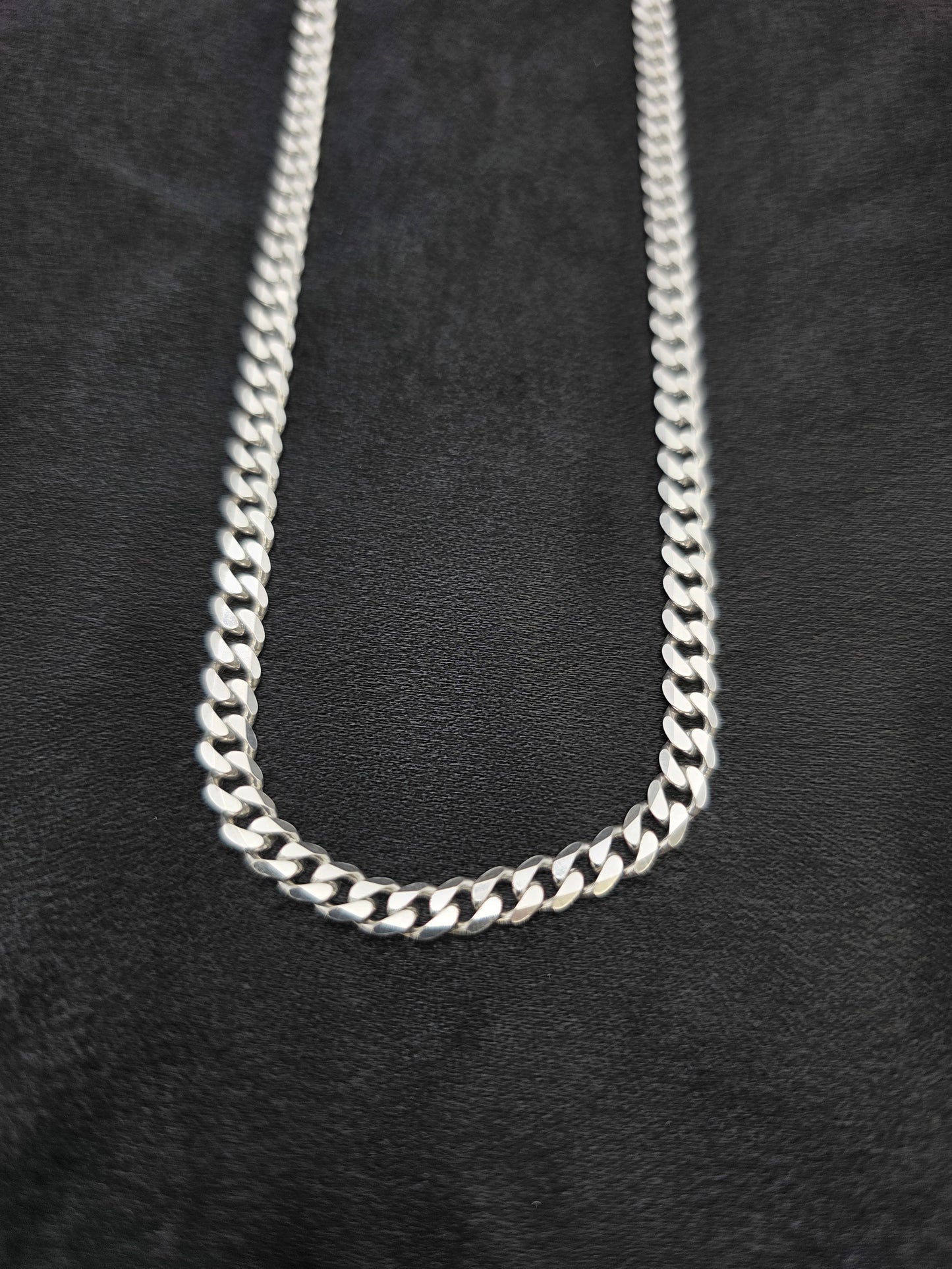 BOYS SILVER CHAIN 24 INCH BC034
