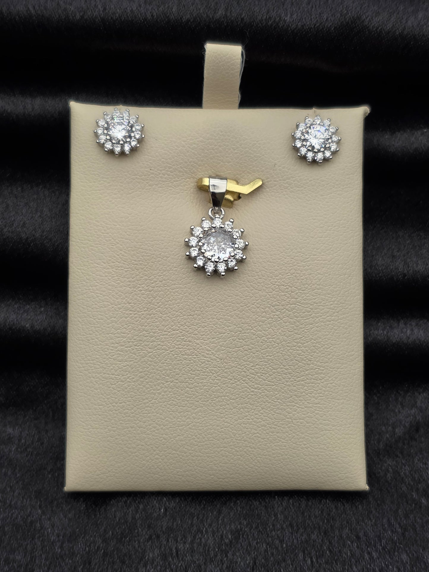 SILVER PENDANT SET PS069