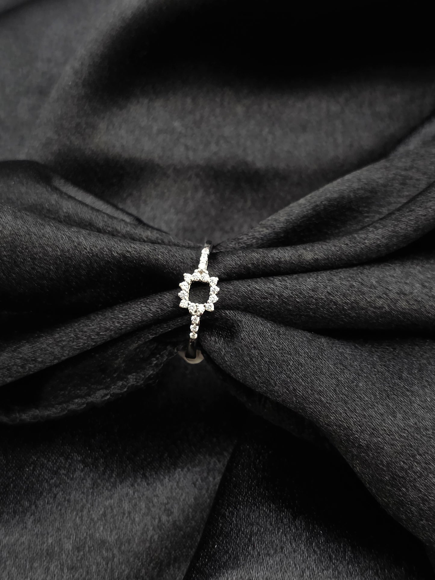 SILVER RING SIZE 7 GR293