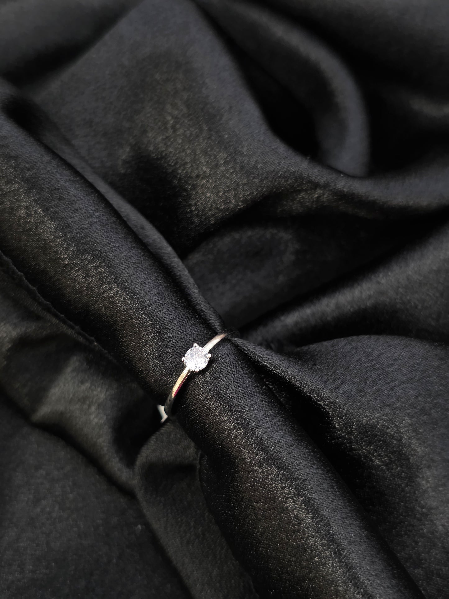 SILVER RING SIZE 6 GR065