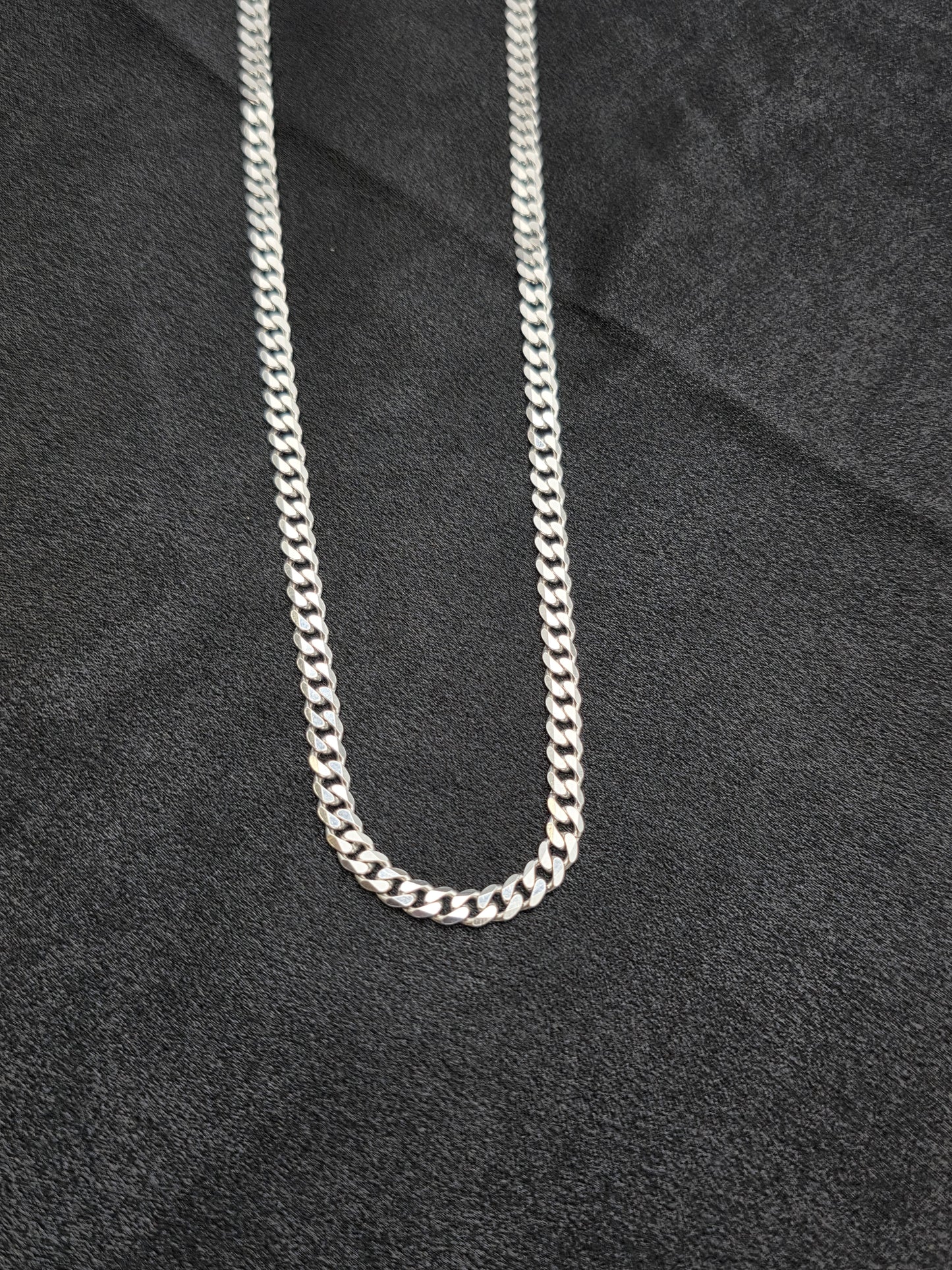 BOYS SILVER CHAIN 24 INCH BC034