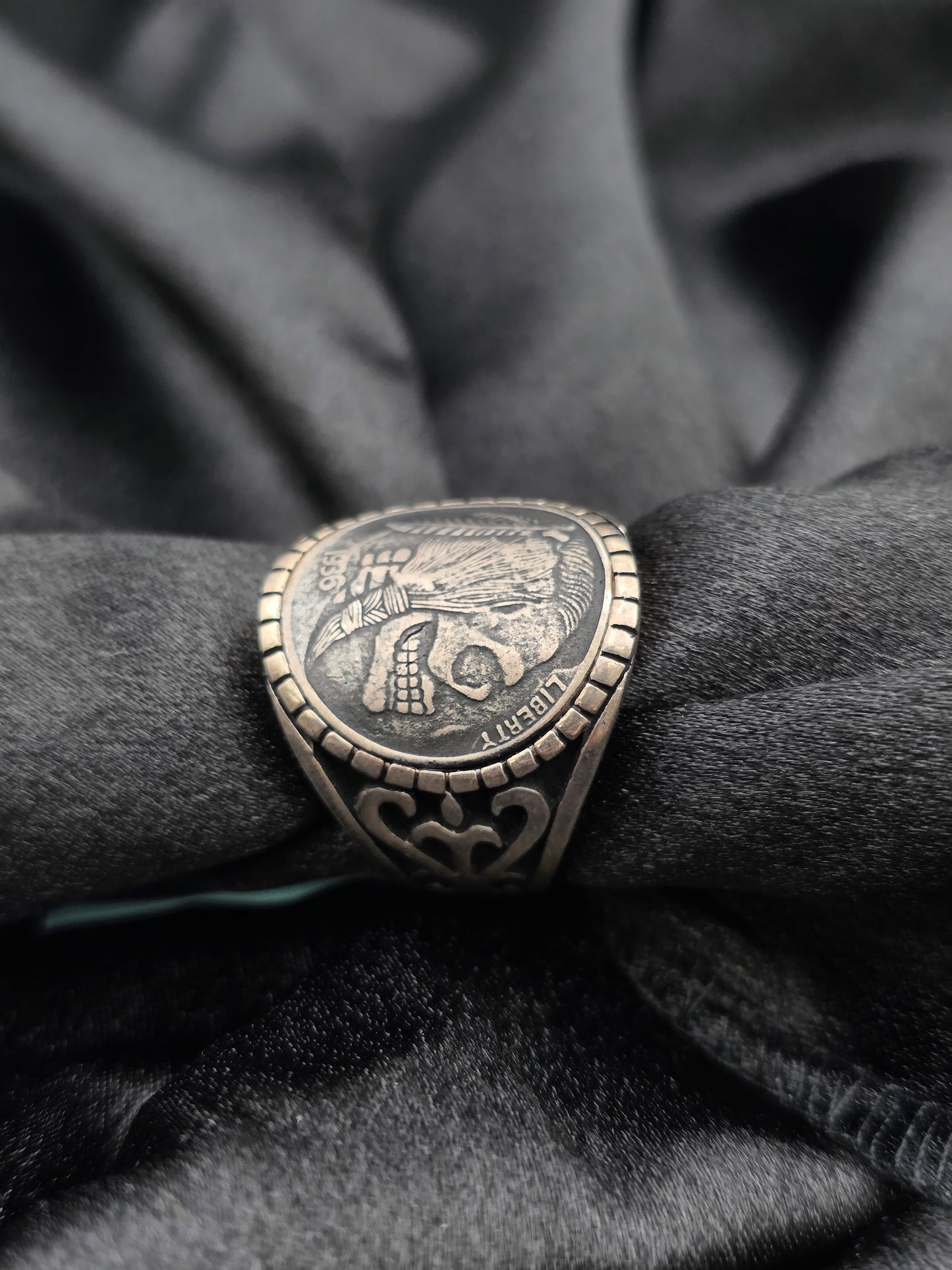 BOYS SILVER RING SIZE 12 BR092