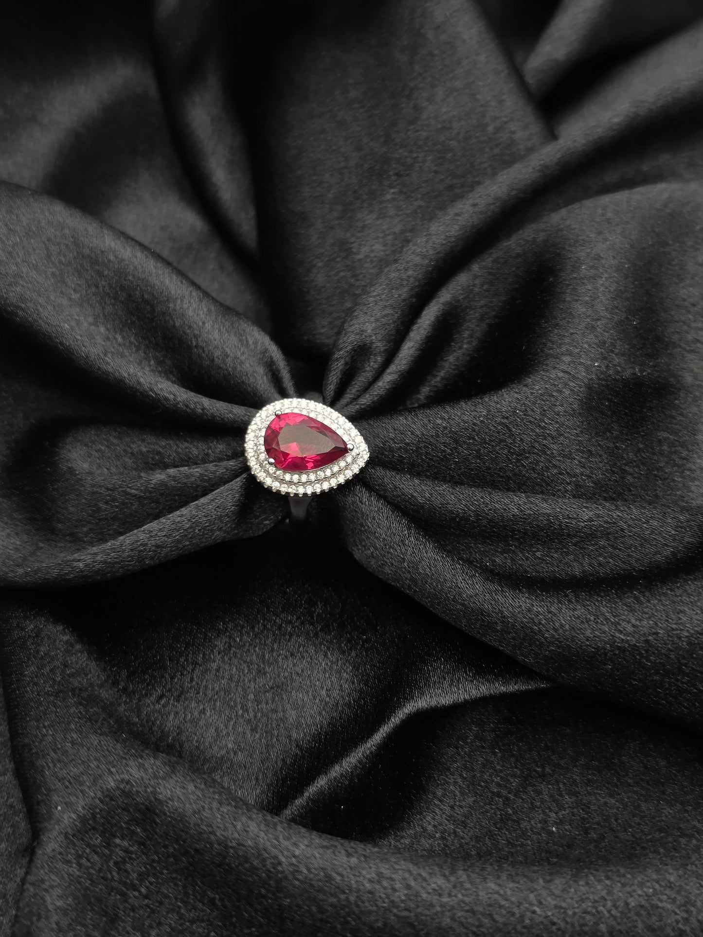 SILVER RING SIZE 8 GR148