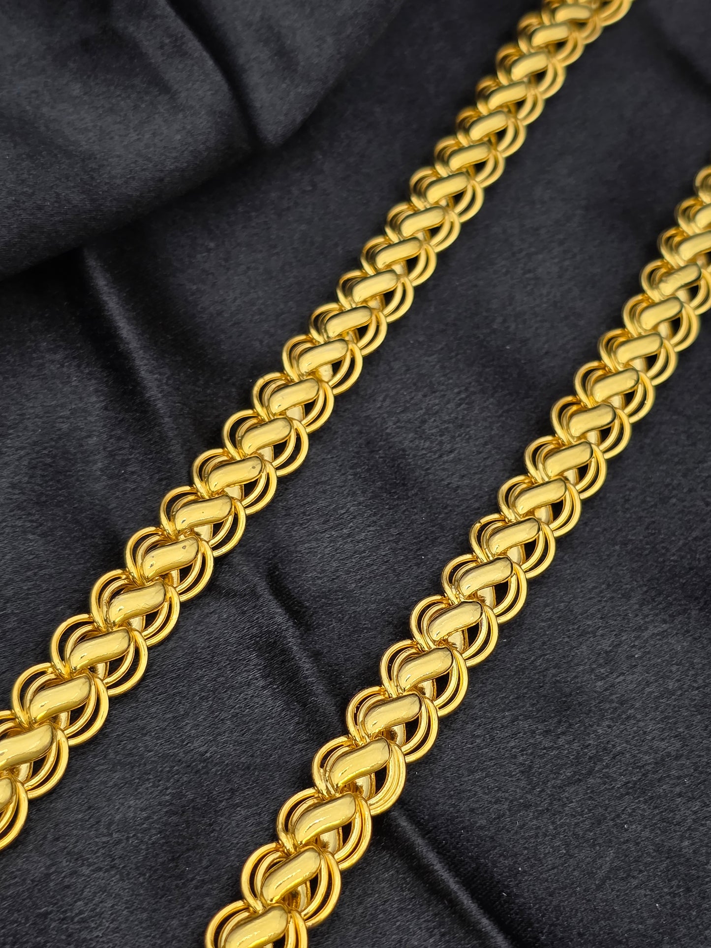 BOYS GOLD PLATED SILVER CHAIN 22 INCH BC026