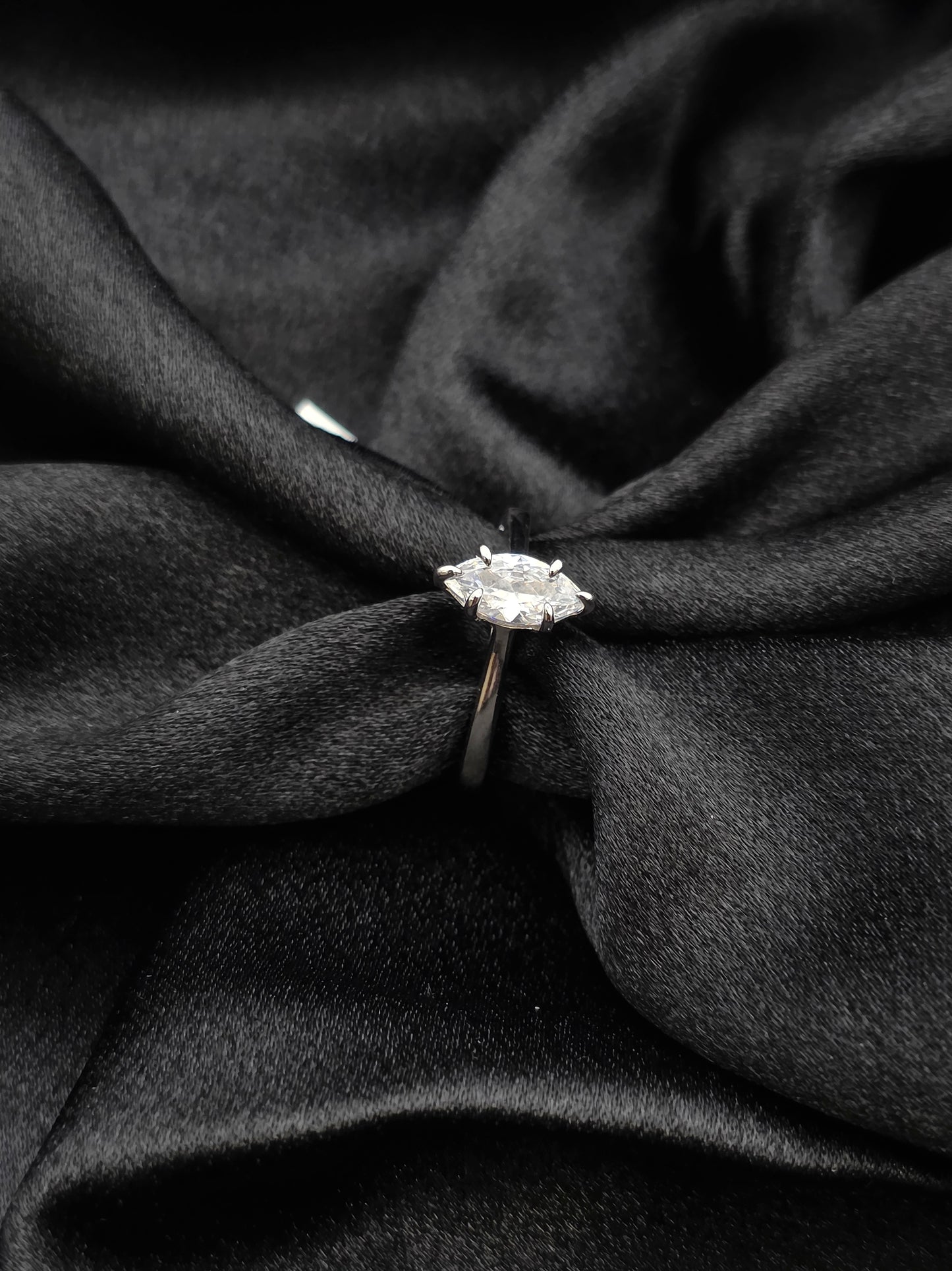 SILVER RING SIZE 7 GR272