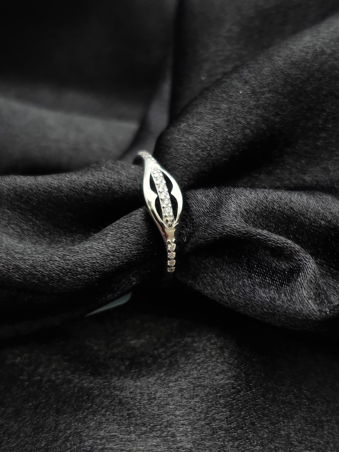 SILVER RING SIZE 7 GR520