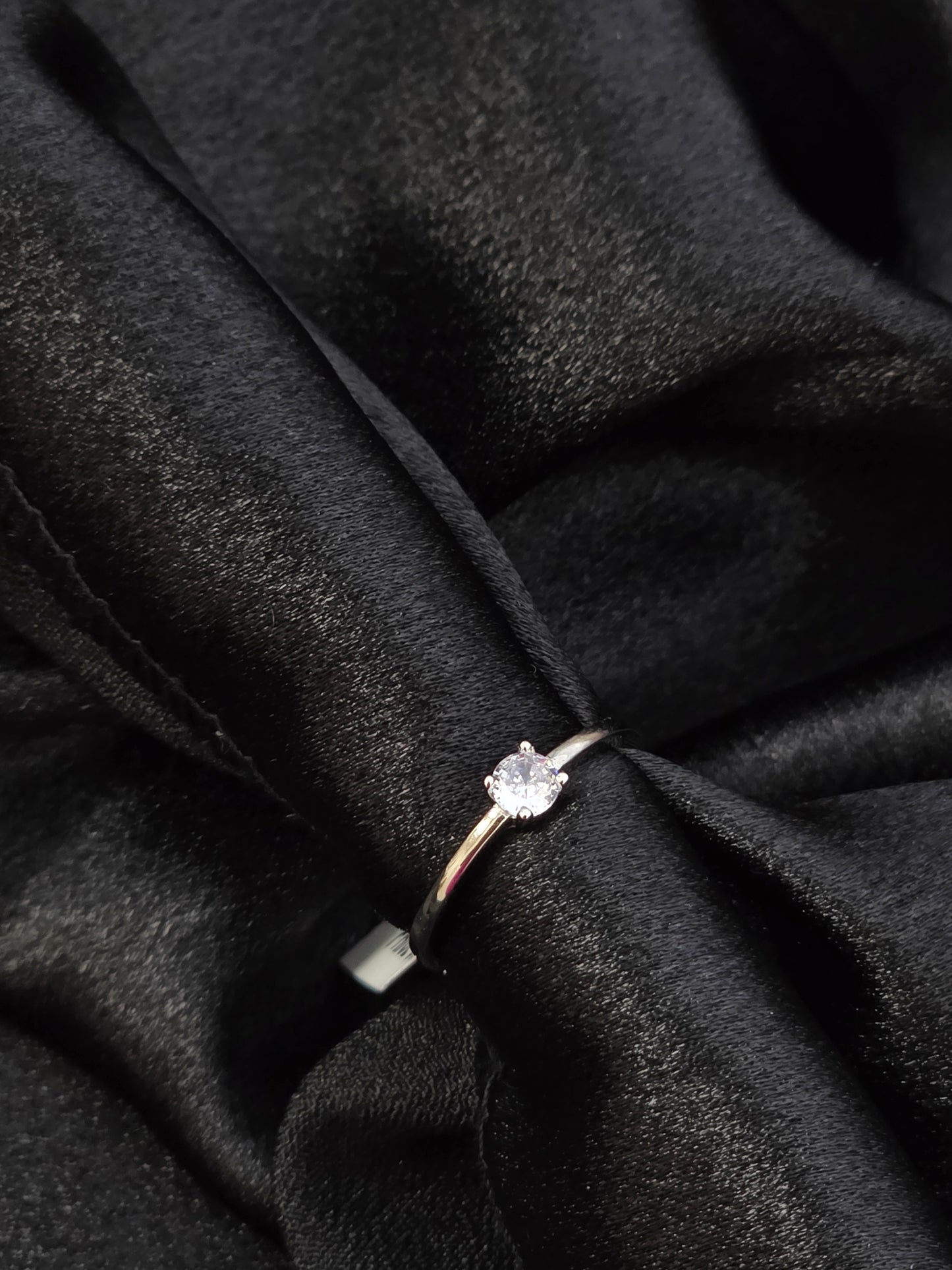 SILVER RING SIZE 6 GR065