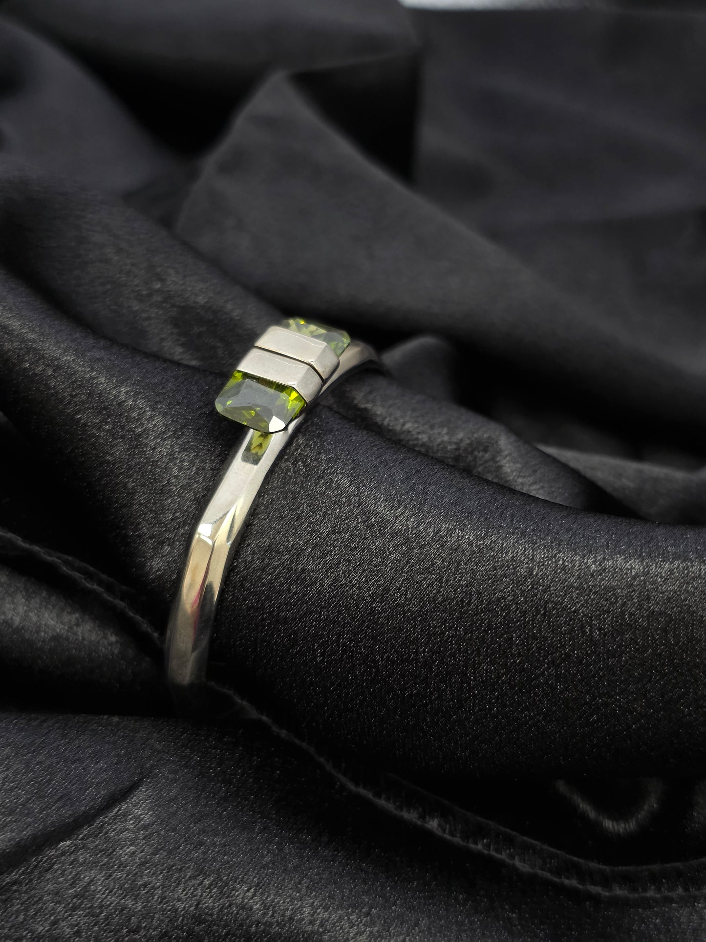 SILVER BANGLE BRACELET 2.2 INCH GB037