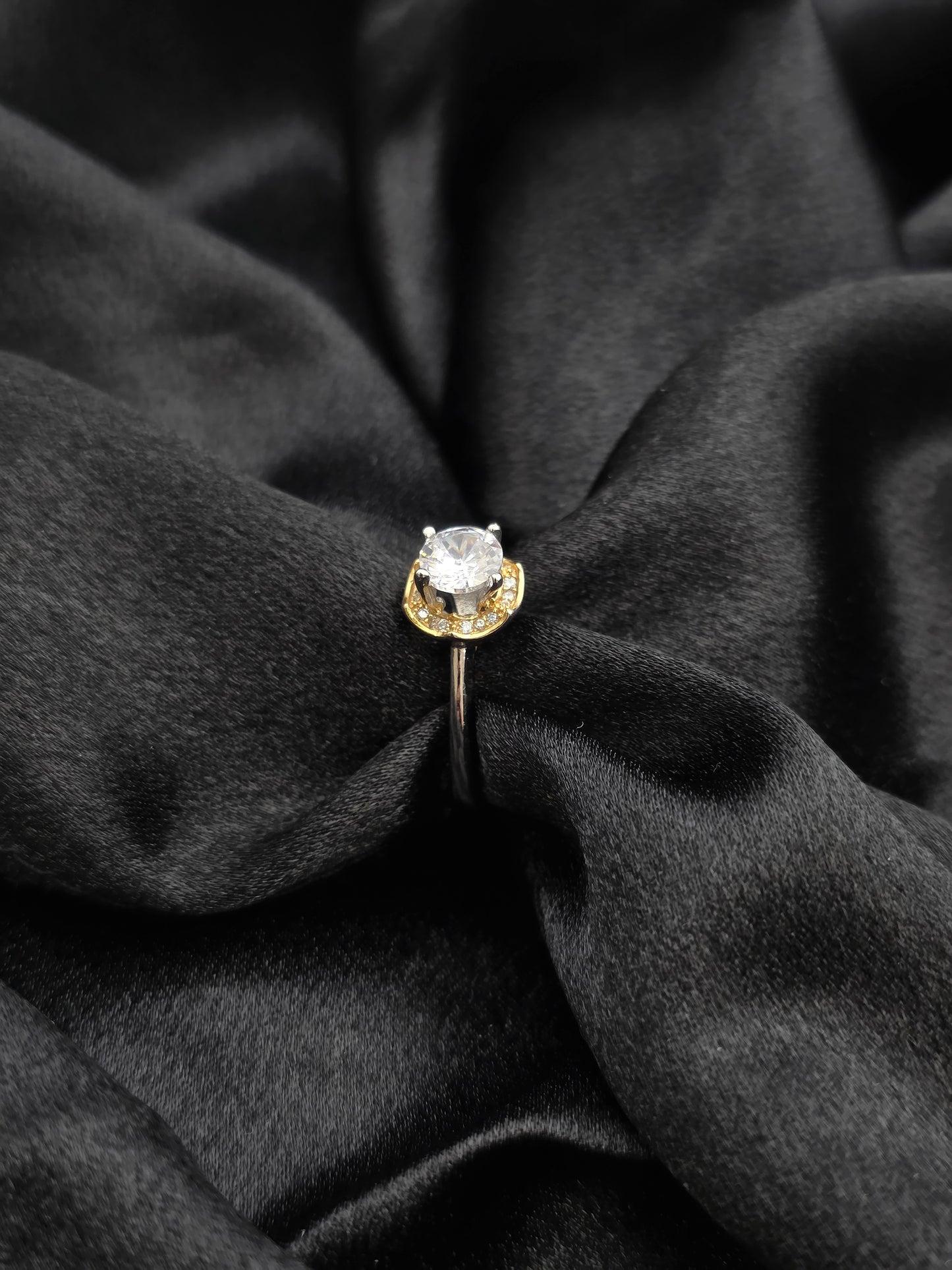 SILVER RING SIZE 8 GR163