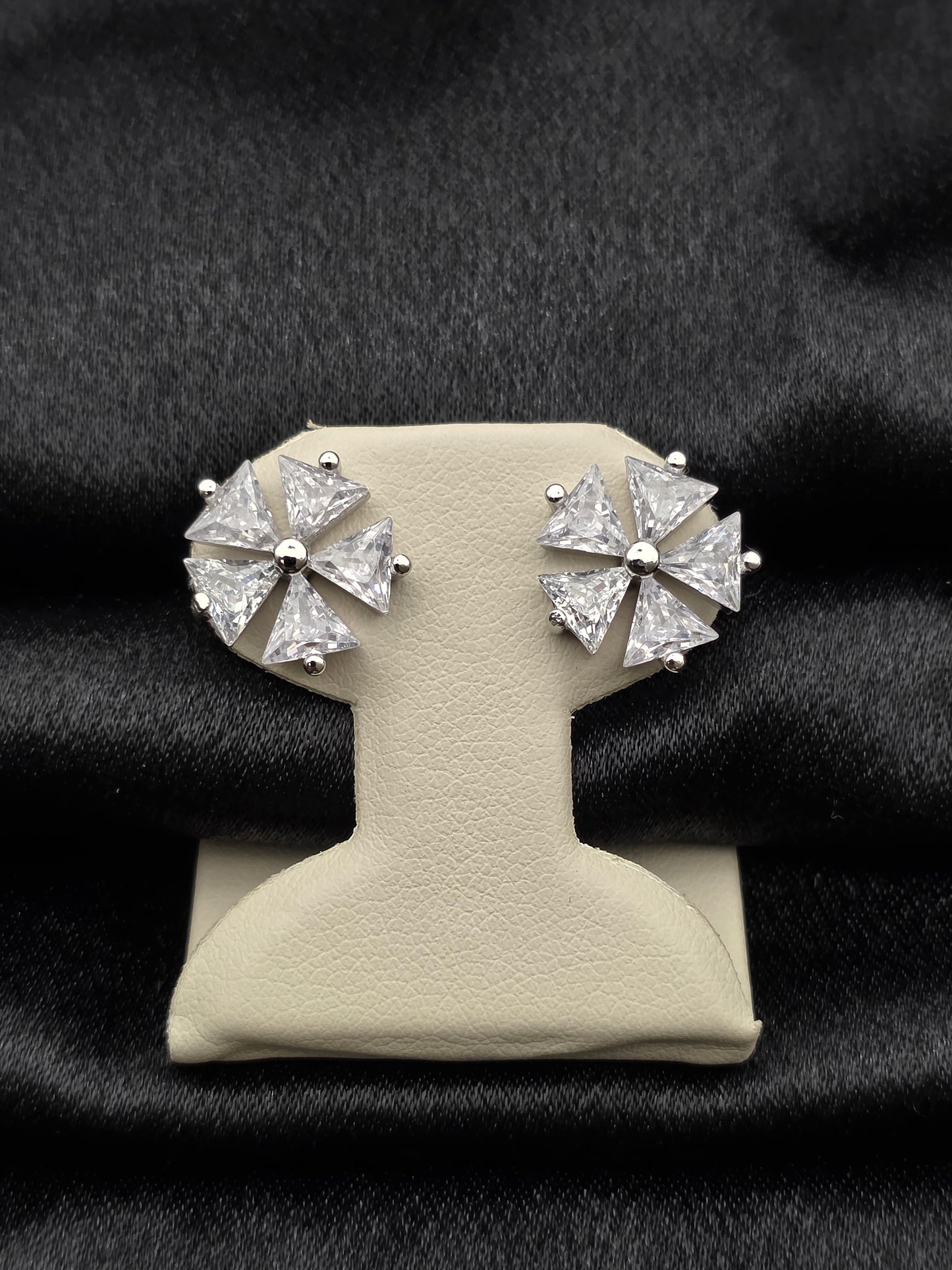 SILVER EAR STUDS GE590