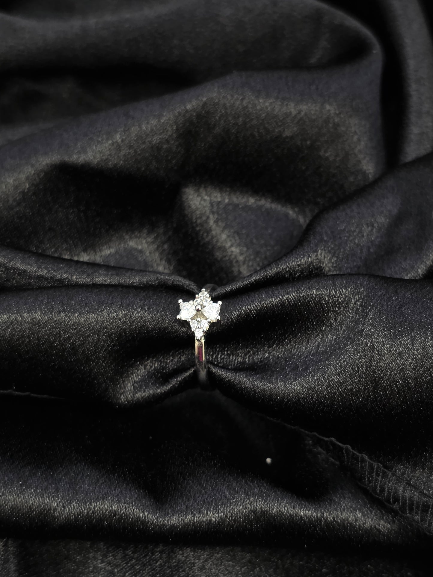 SILVER RING SIZE 6 GR062